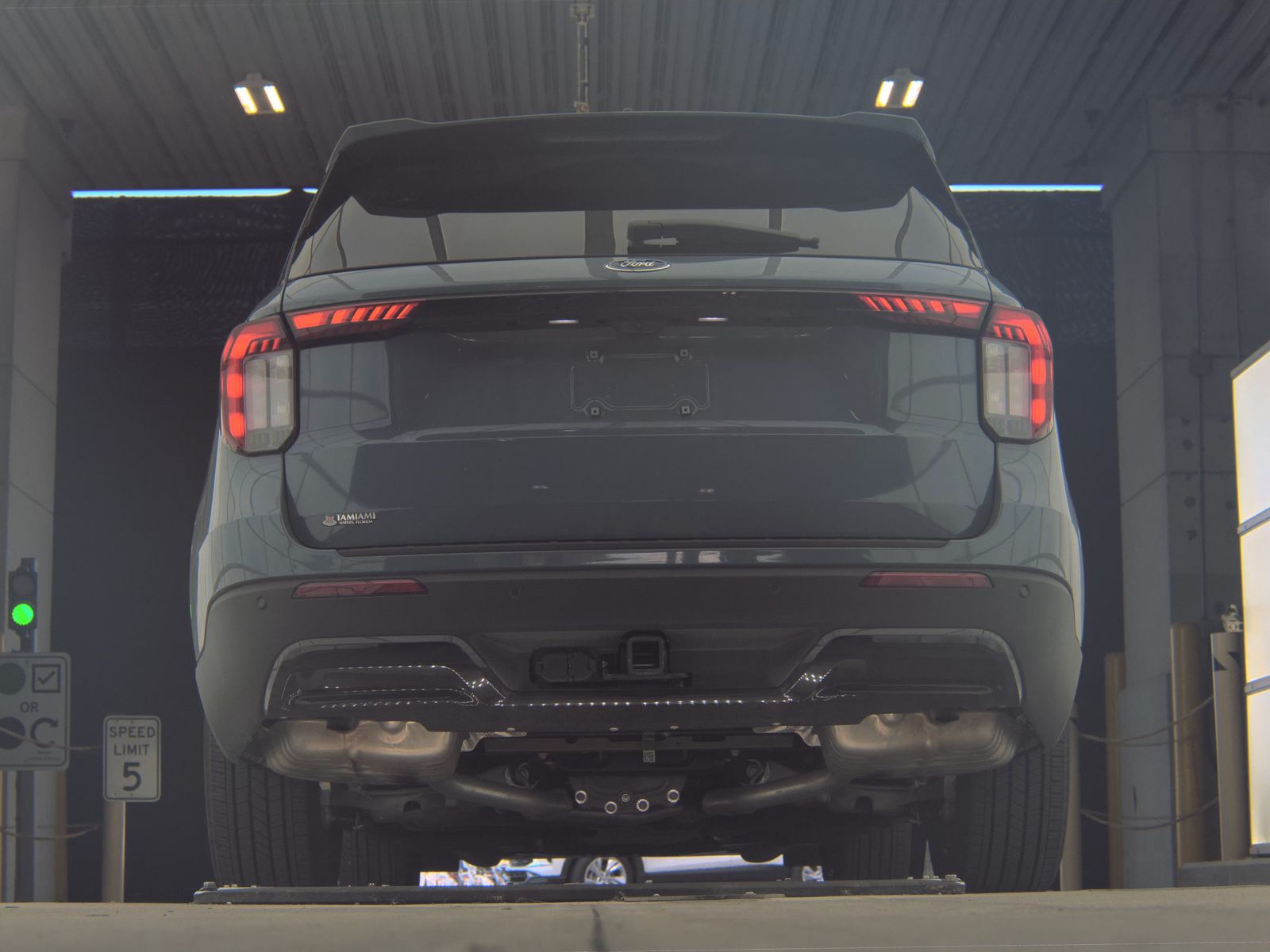 FORD EXPLORER - 8