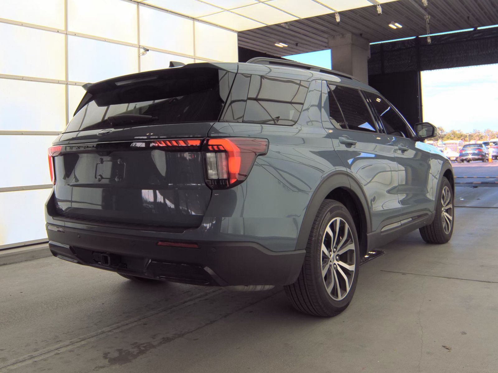 FORD EXPLORER - 6