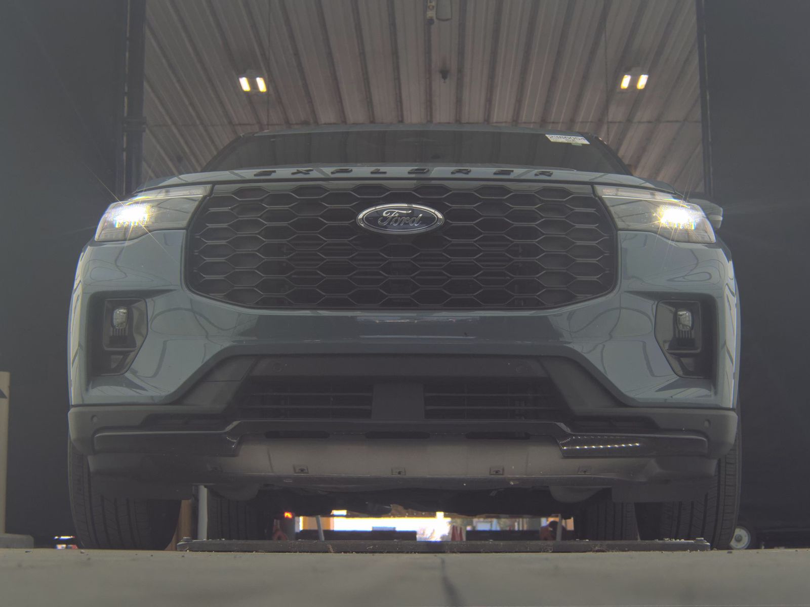 FORD EXPLORER - 4