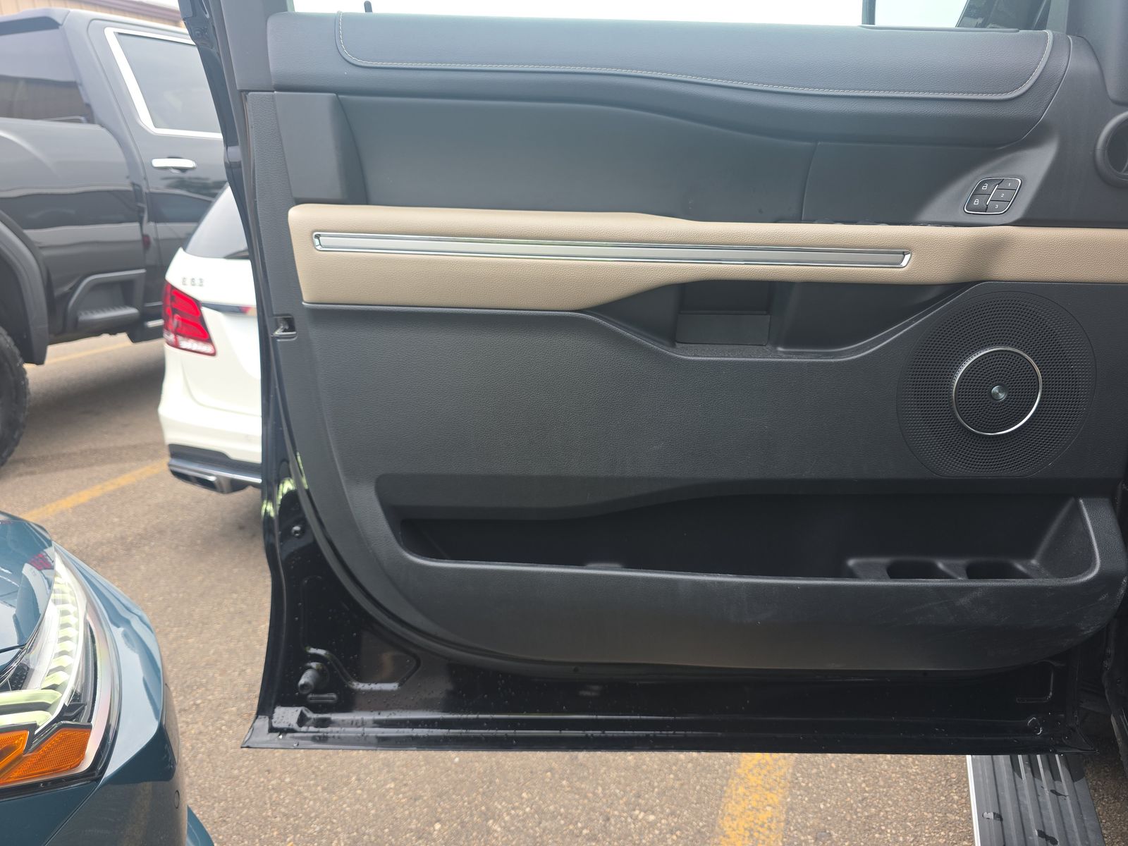 FORD EXPEDITION MAX - 10