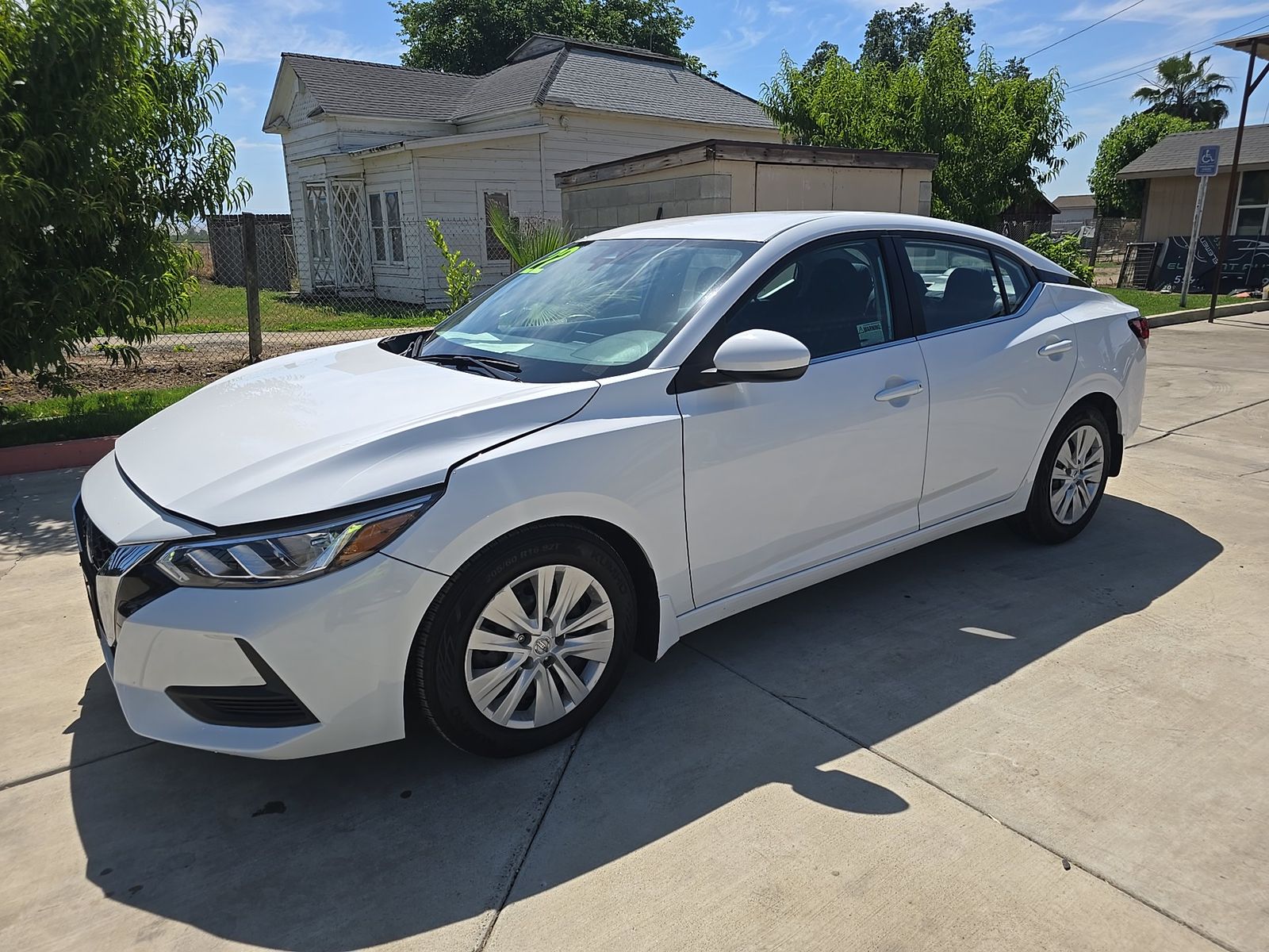 NISSAN SENTRA - 1