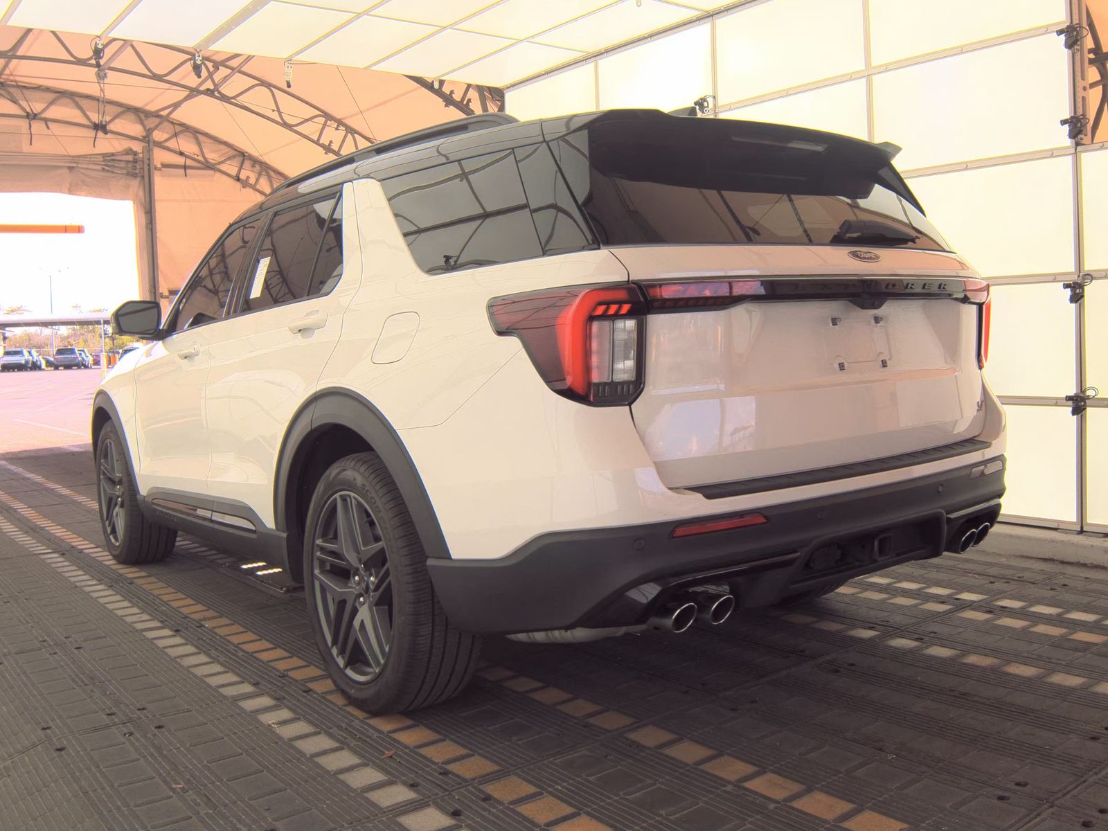 FORD EXPLORER - 9