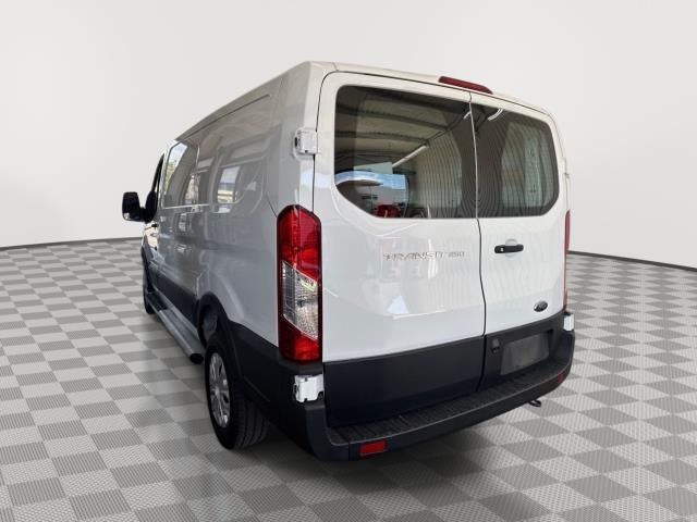 FORD TRANSIT 250 - 3