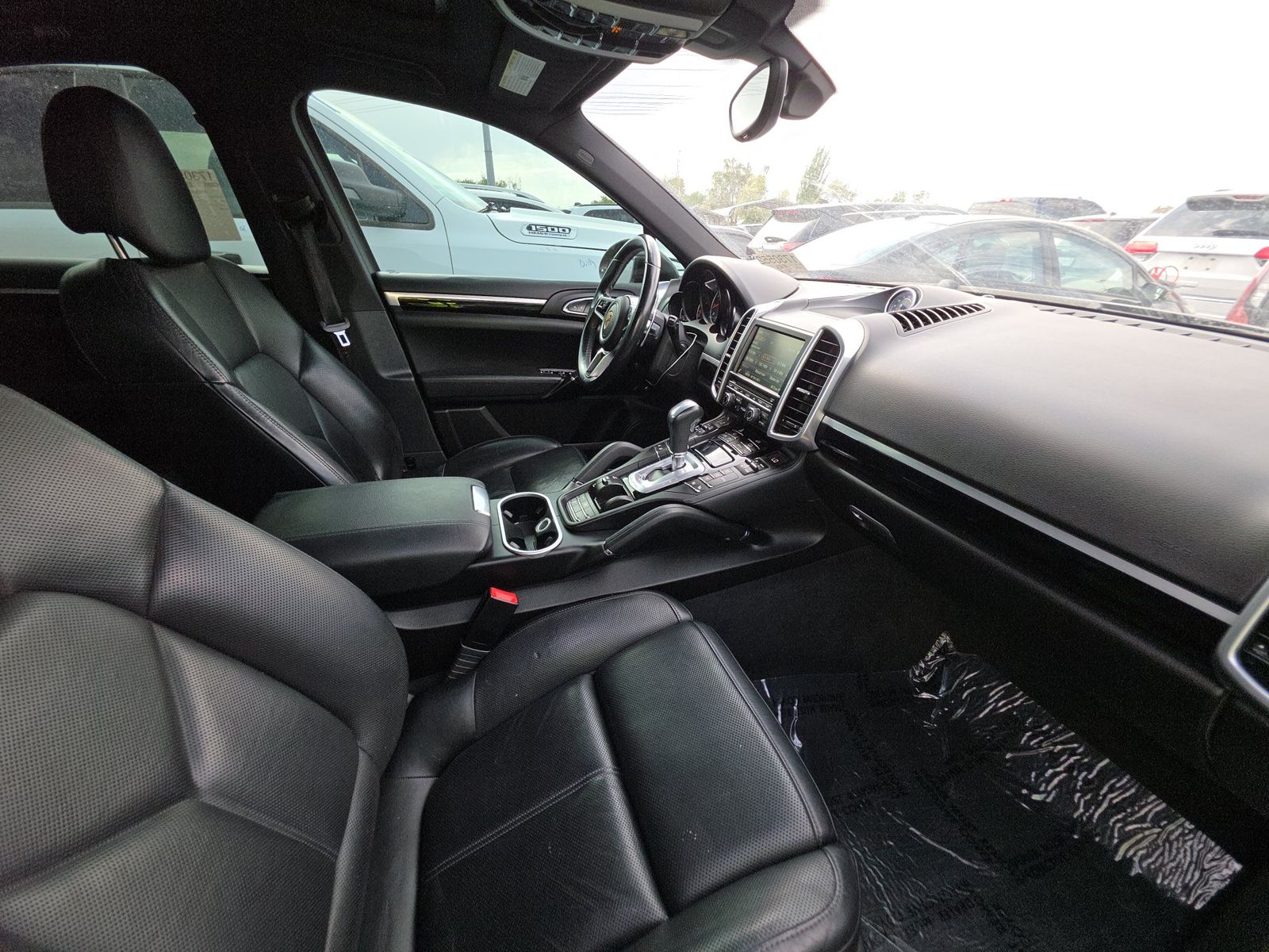 PORSCHE CAYENNE - 9