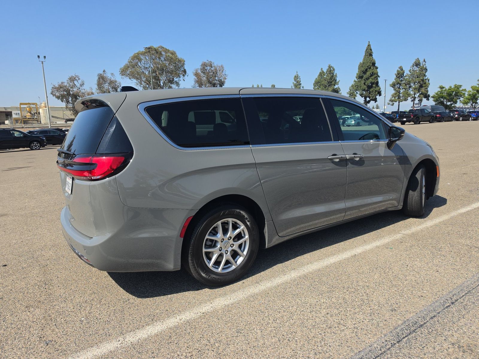 CHRYSLER PACIFICA - 5