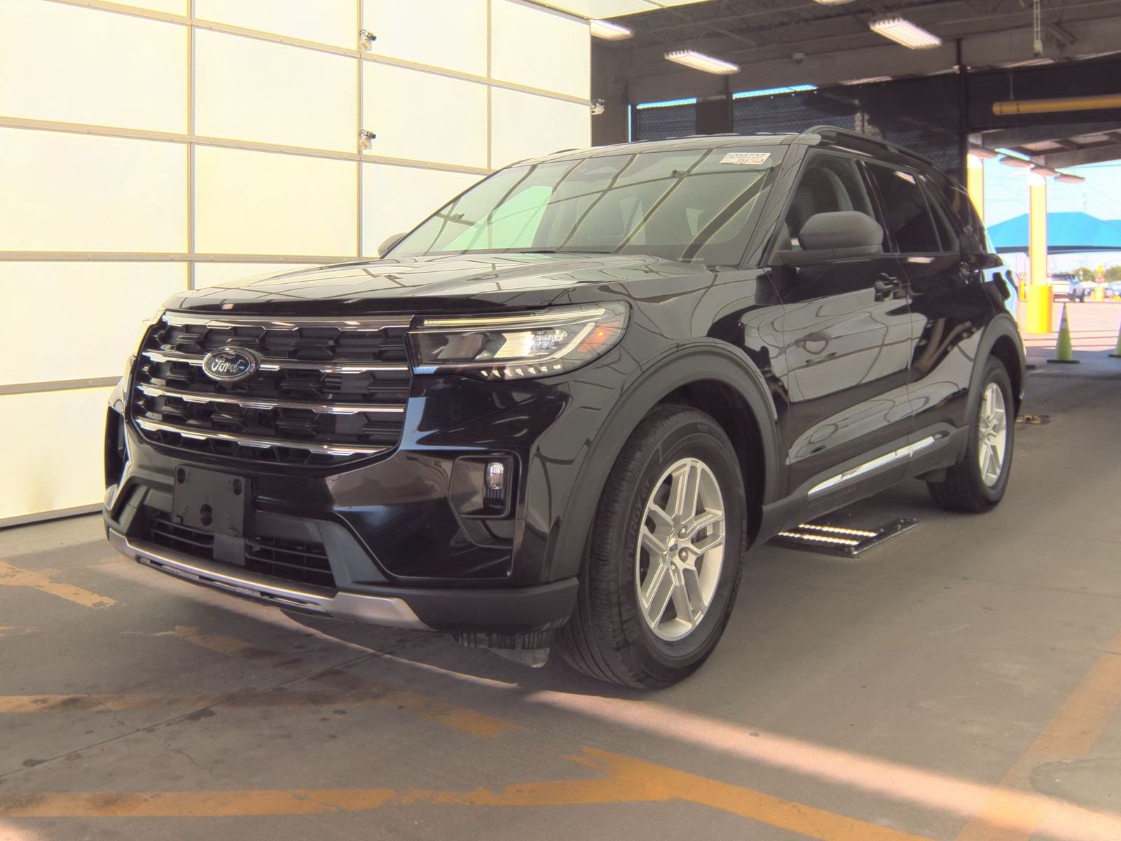 FORD EXPLORER - 1