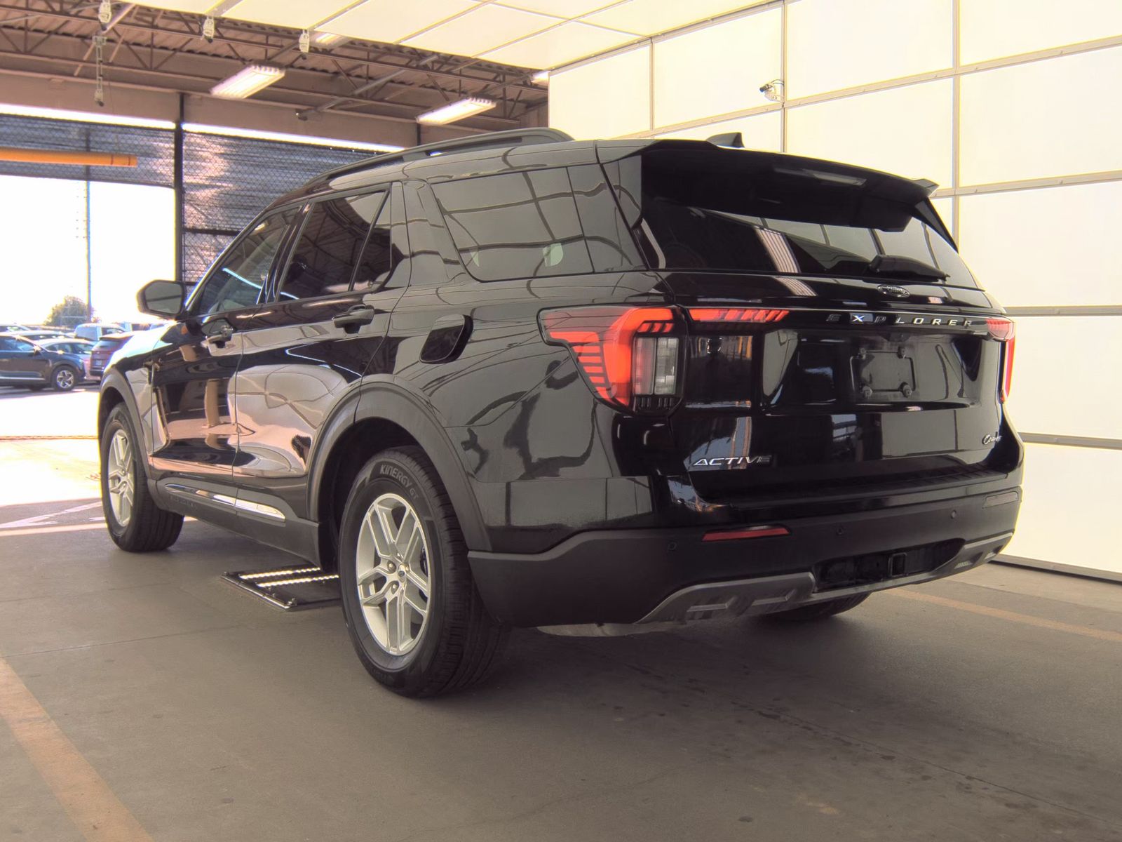FORD EXPLORER - 9