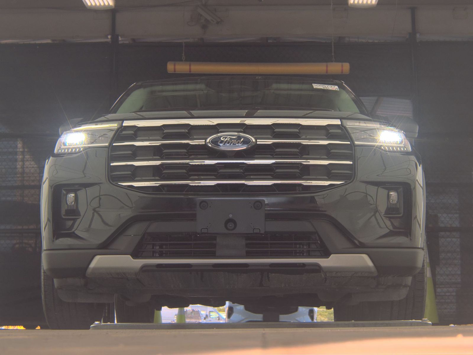 FORD EXPLORER - 4
