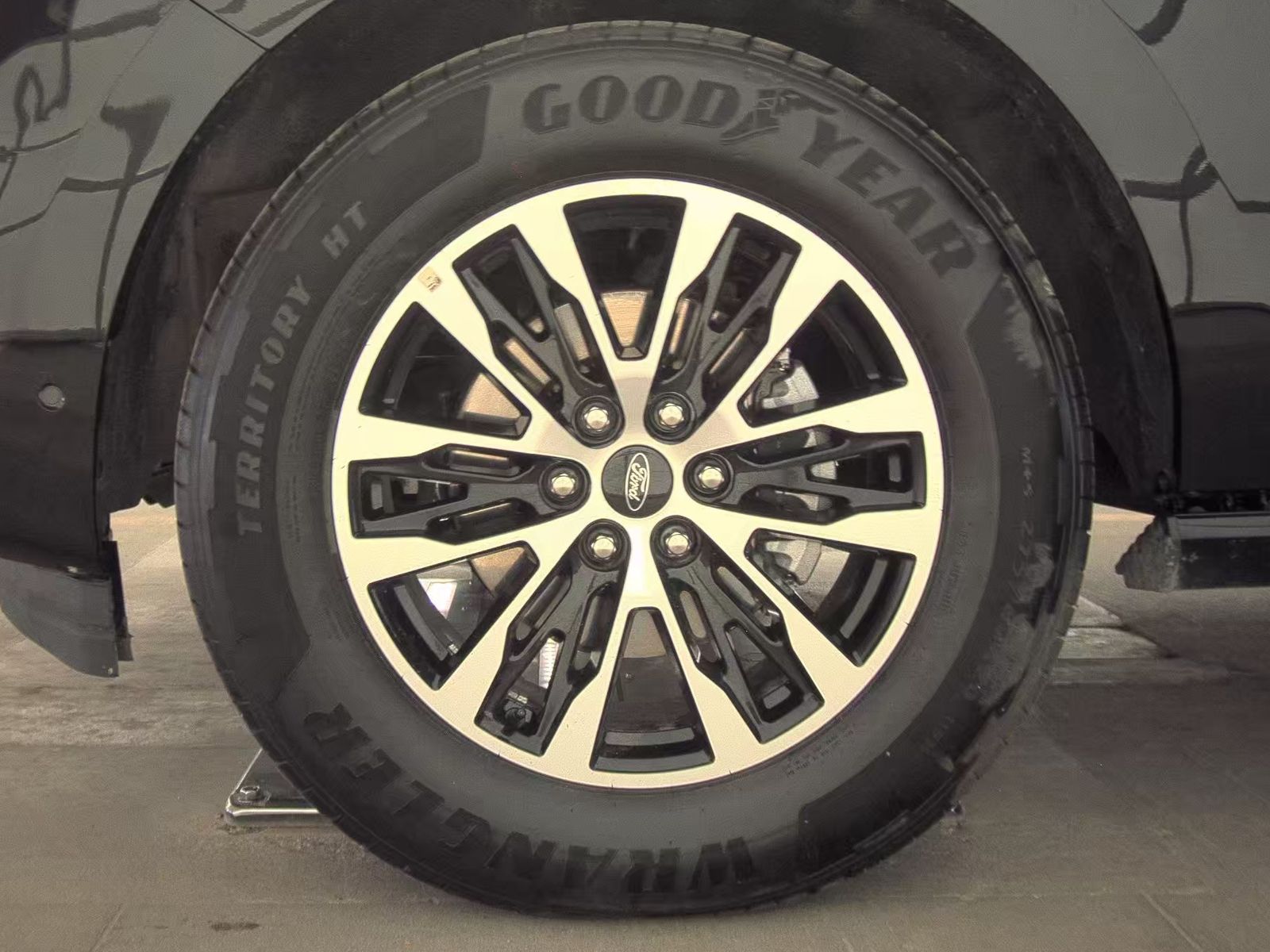 FORD EXPEDITION - 10