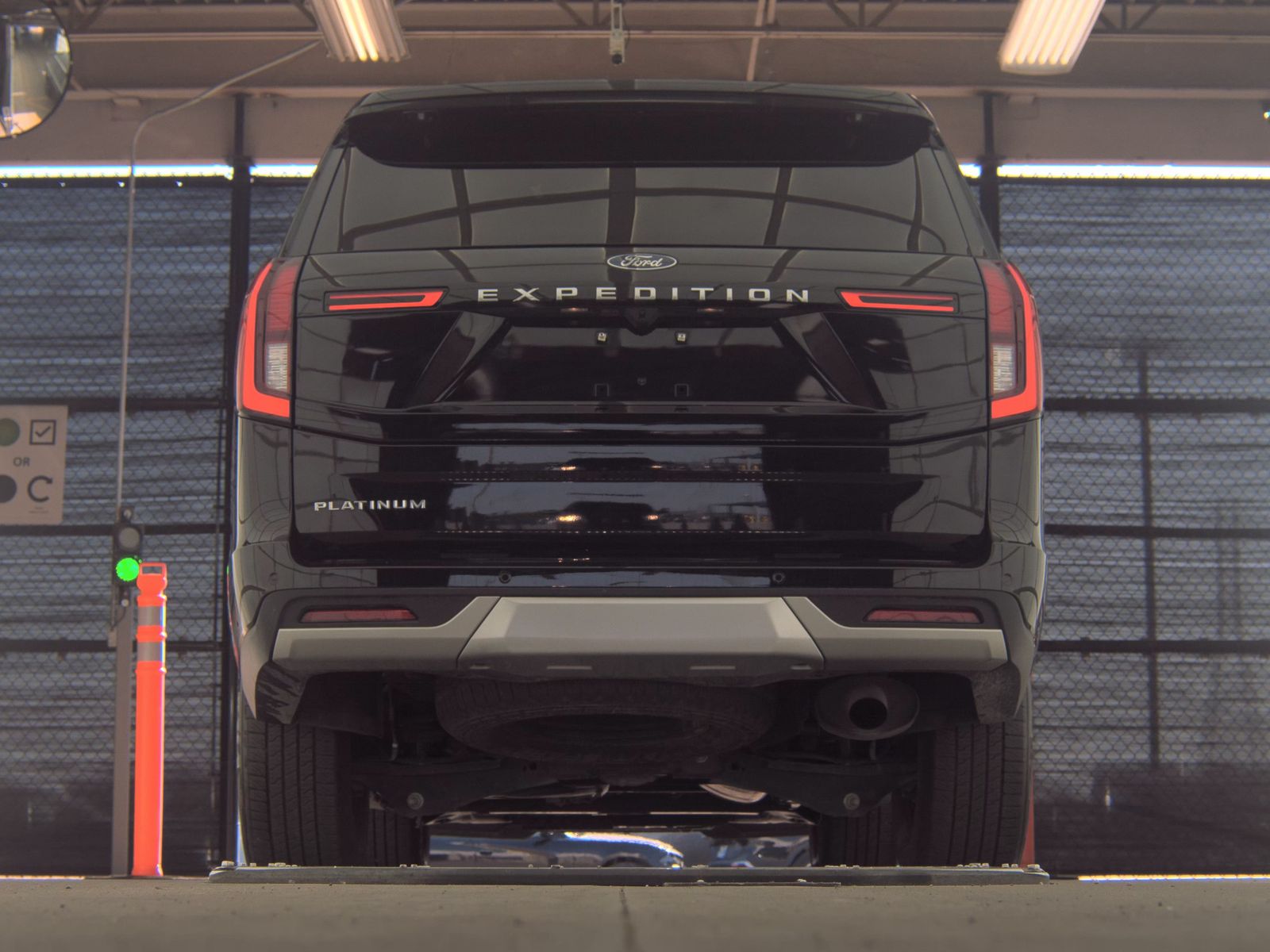 FORD EXPEDITION - 8