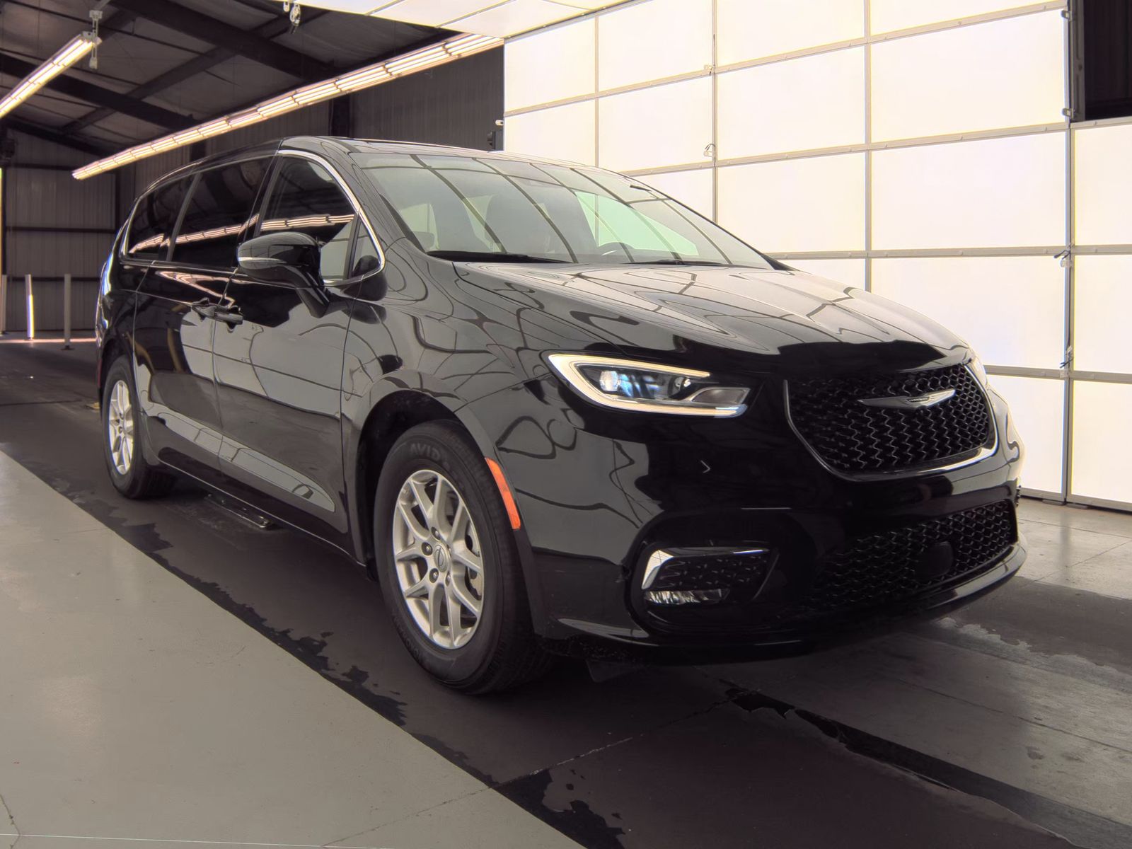 2025 Chrysler Pacifica Select FWD
