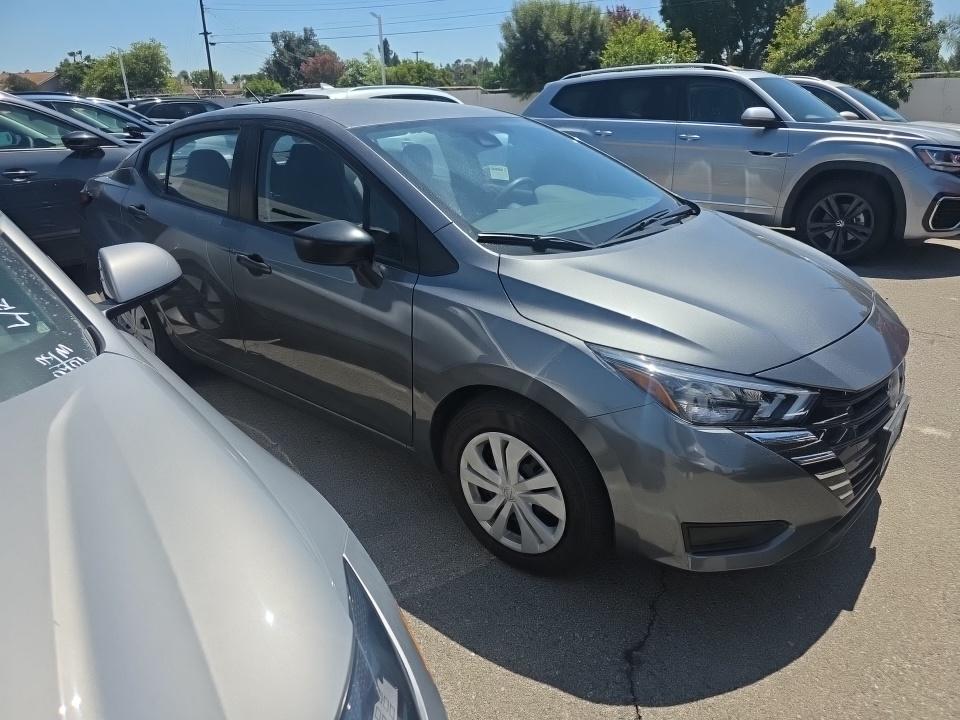 NISSAN VERSA - 5
