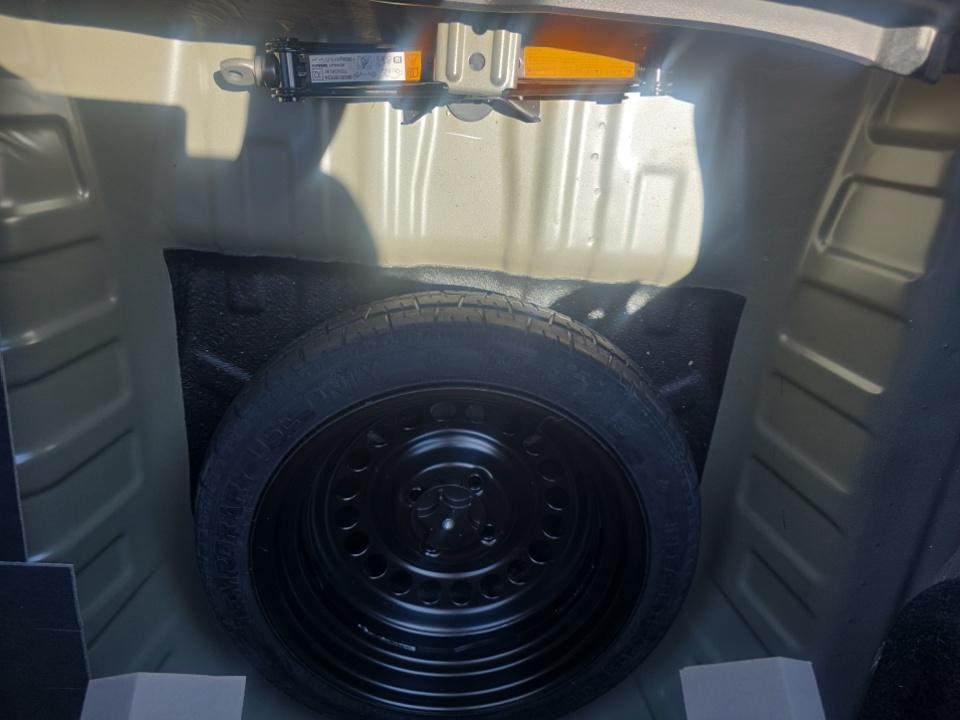 NISSAN VERSA - 10