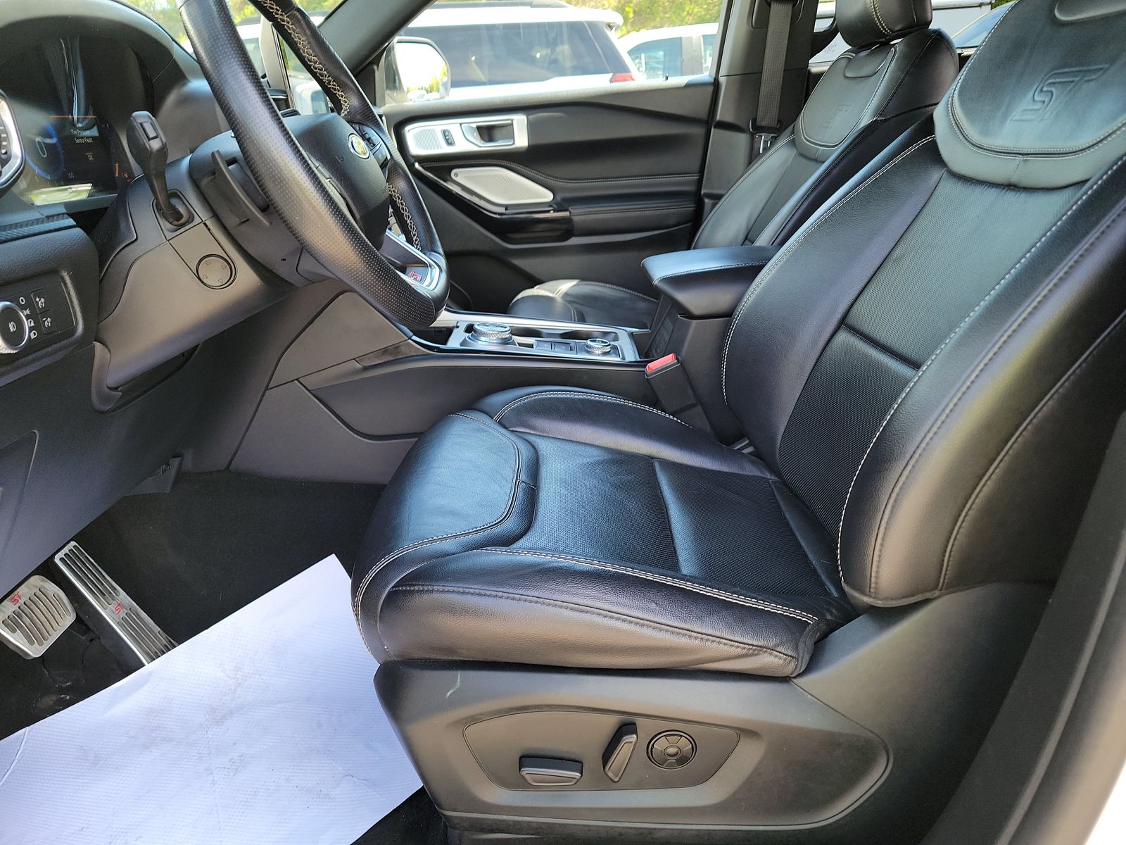 FORD EXPLORER - 8