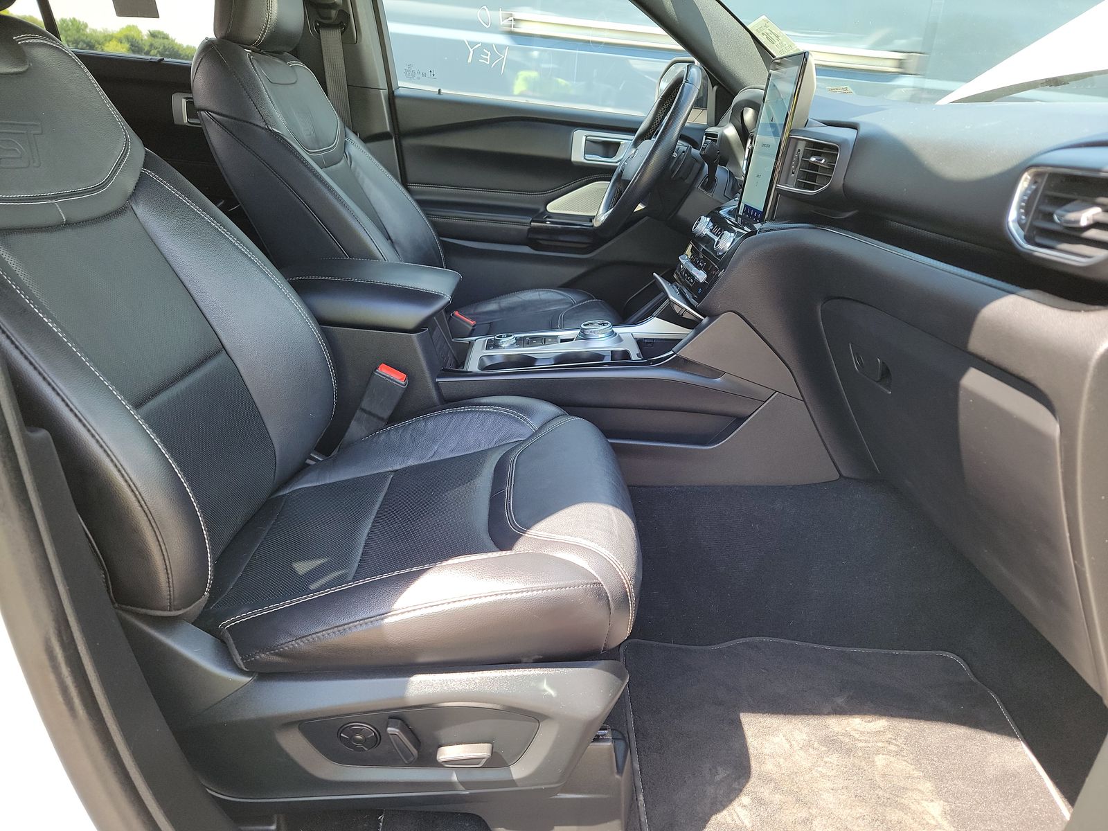 FORD EXPLORER - 9
