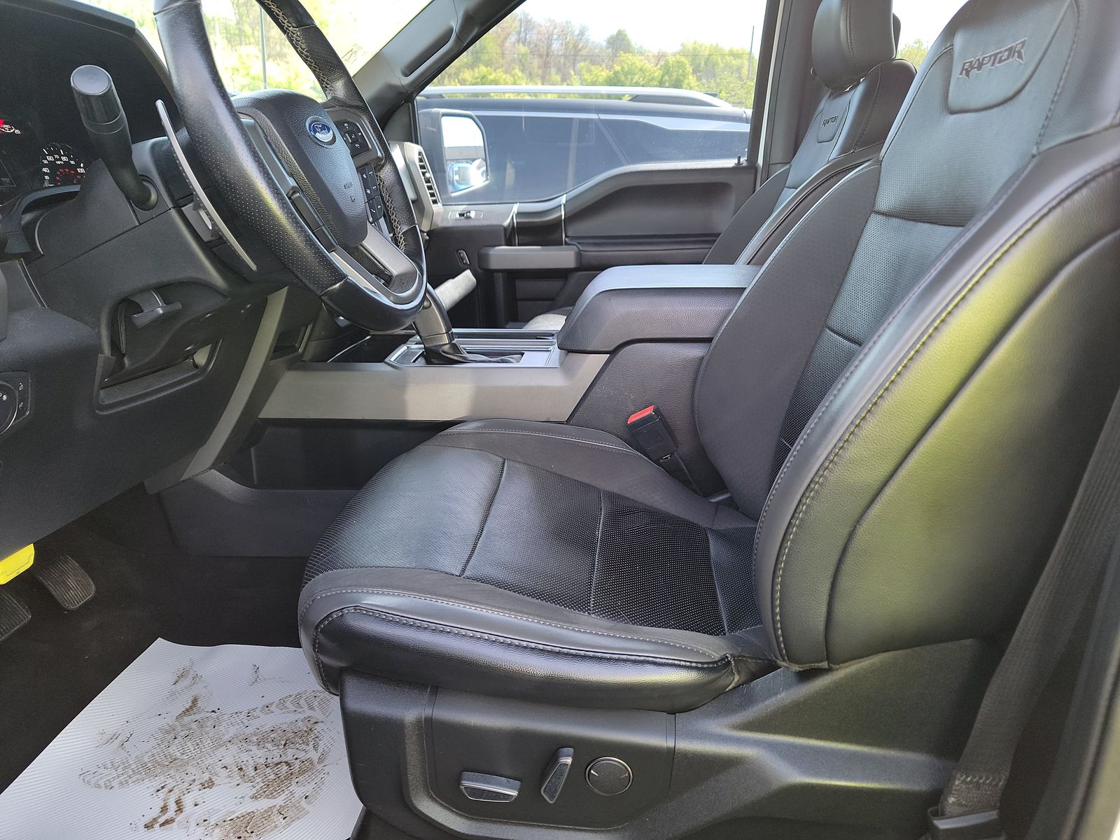 FORD F-150 - 8