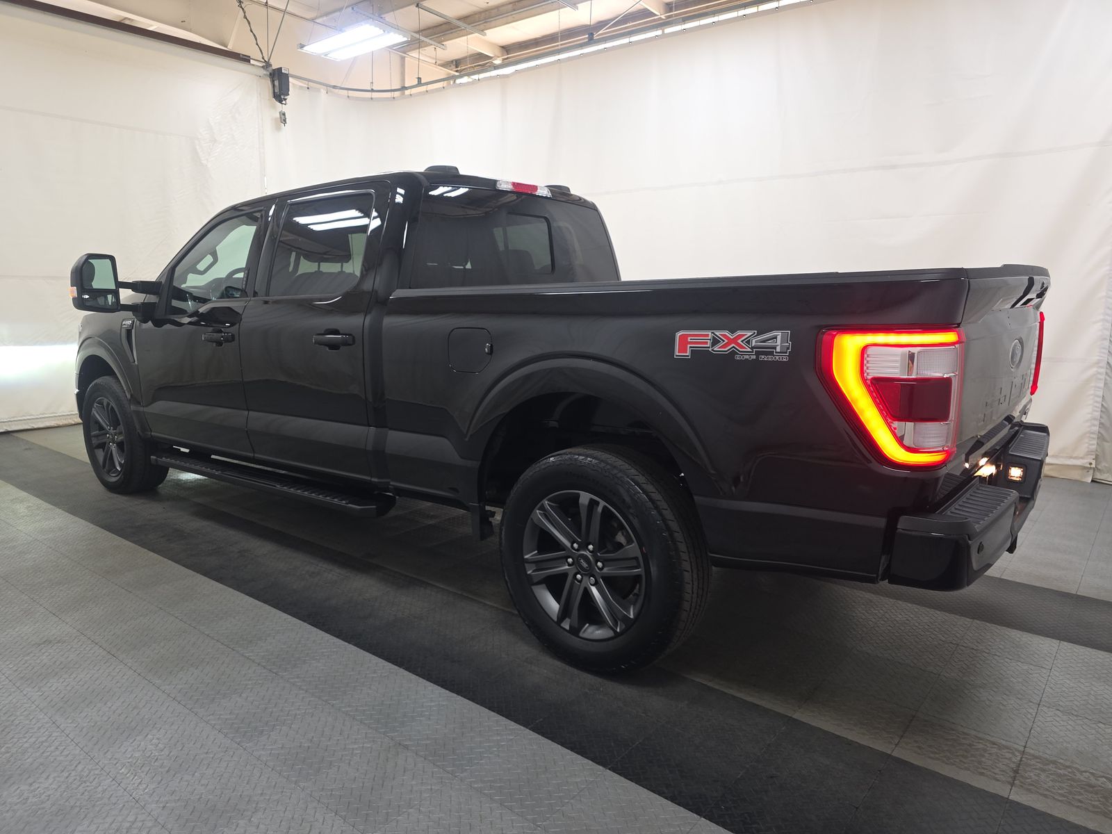 2023 Ford F-150 Lariat AWD