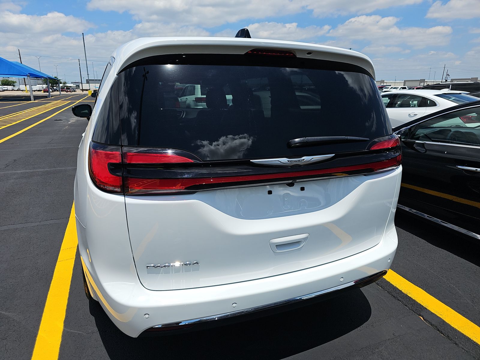 CHRYSLER PACIFICA - 6