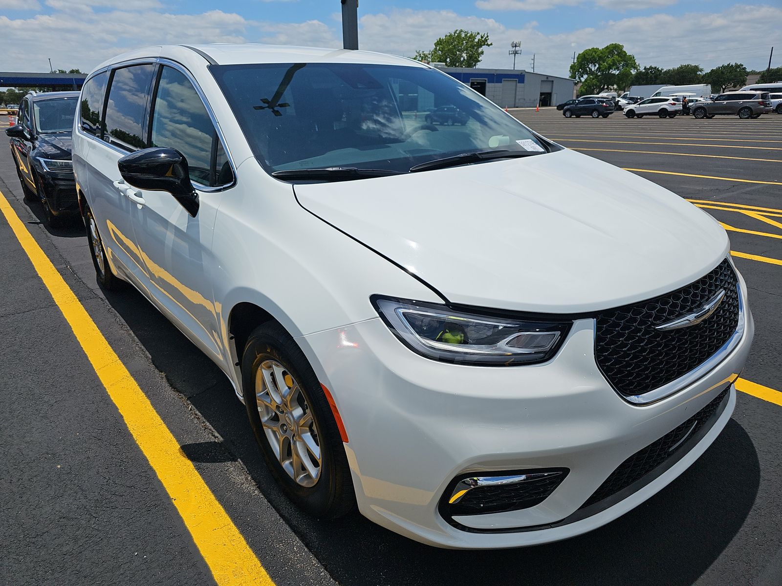 CHRYSLER PACIFICA - 4