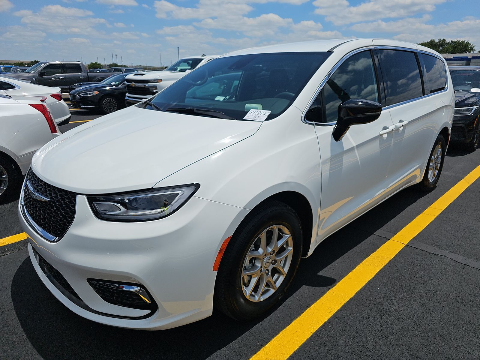 CHRYSLER PACIFICA - 1