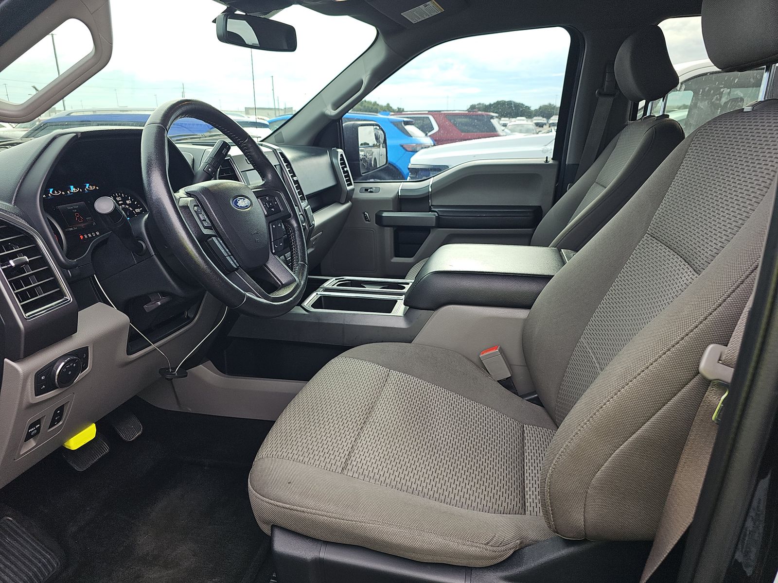 FORD F-150 - 8