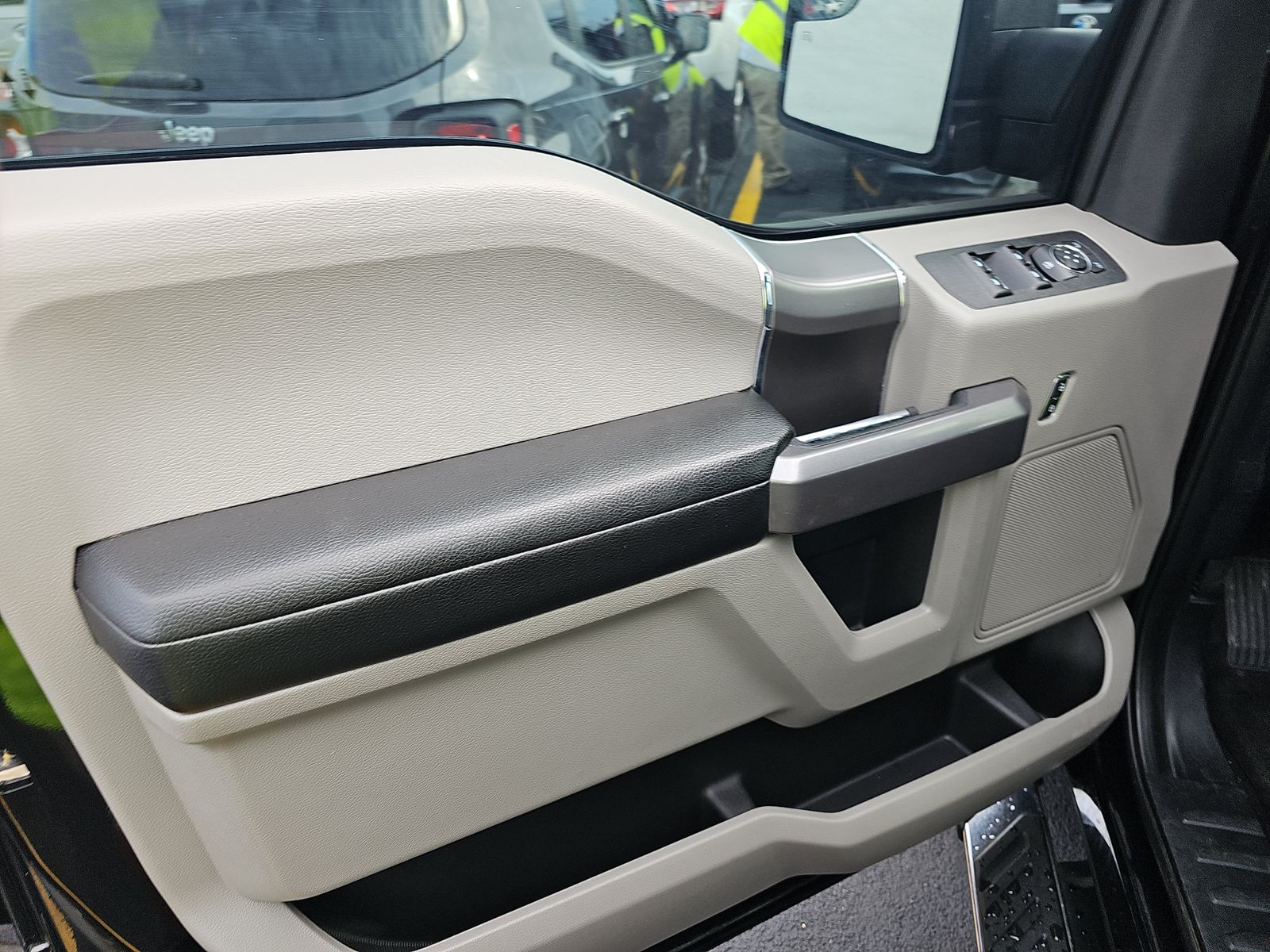FORD F-150 - 10