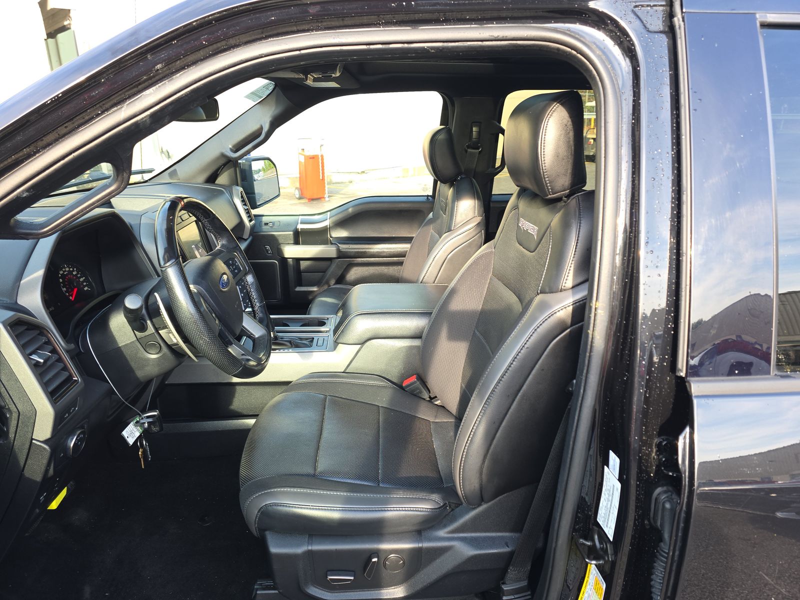 FORD F-150 - 8