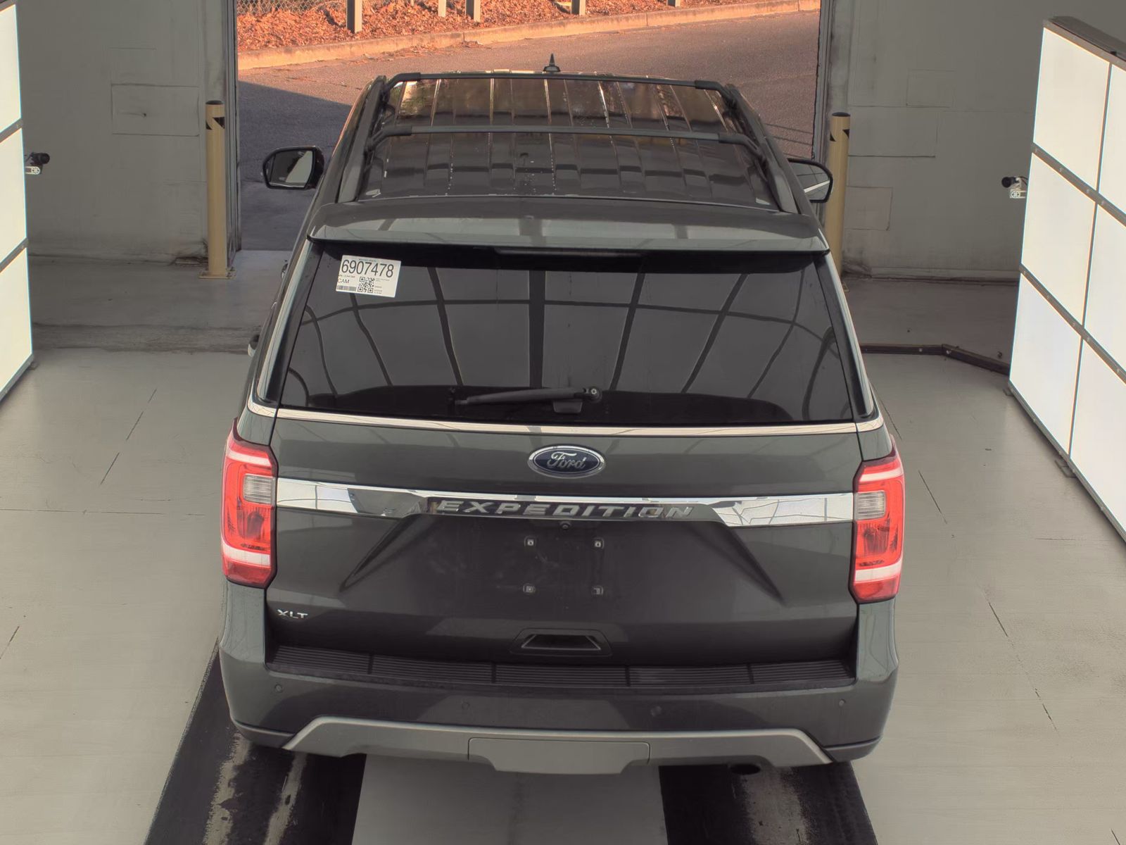 FORD EXPEDITION - 6