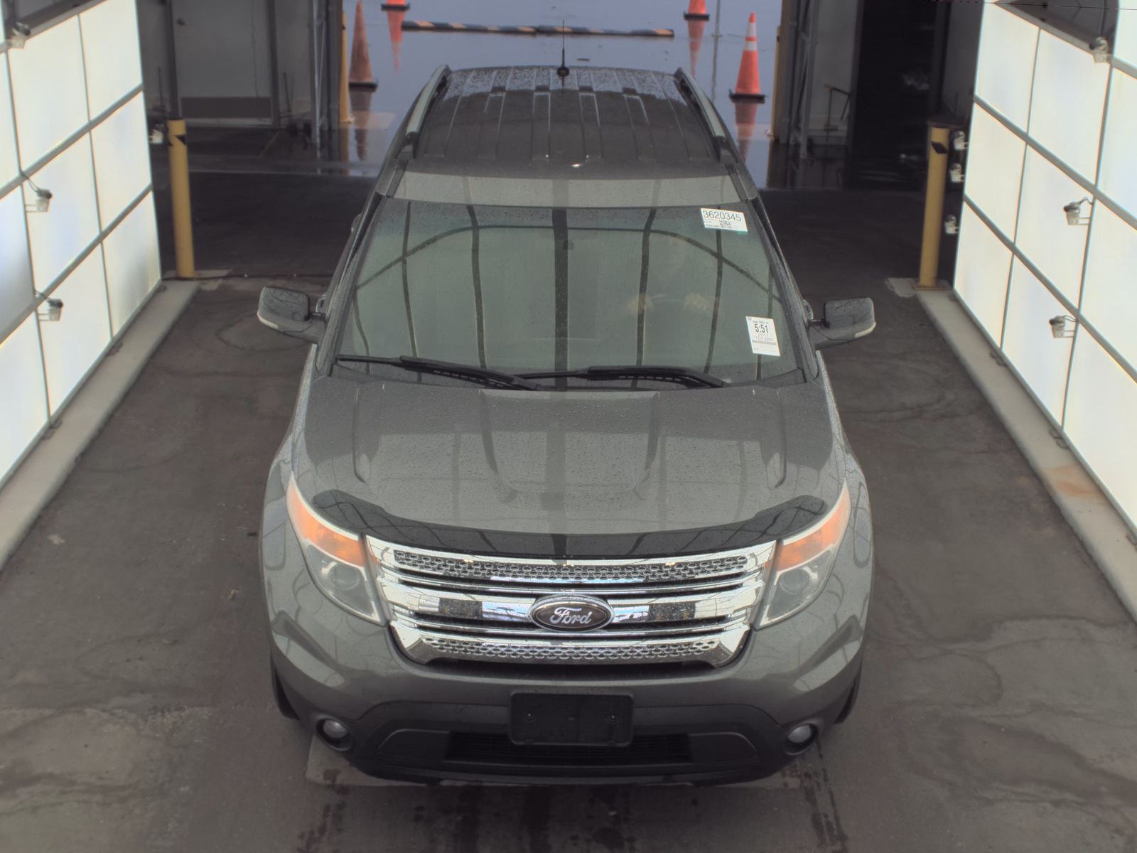 FORD EXPLORER - 3