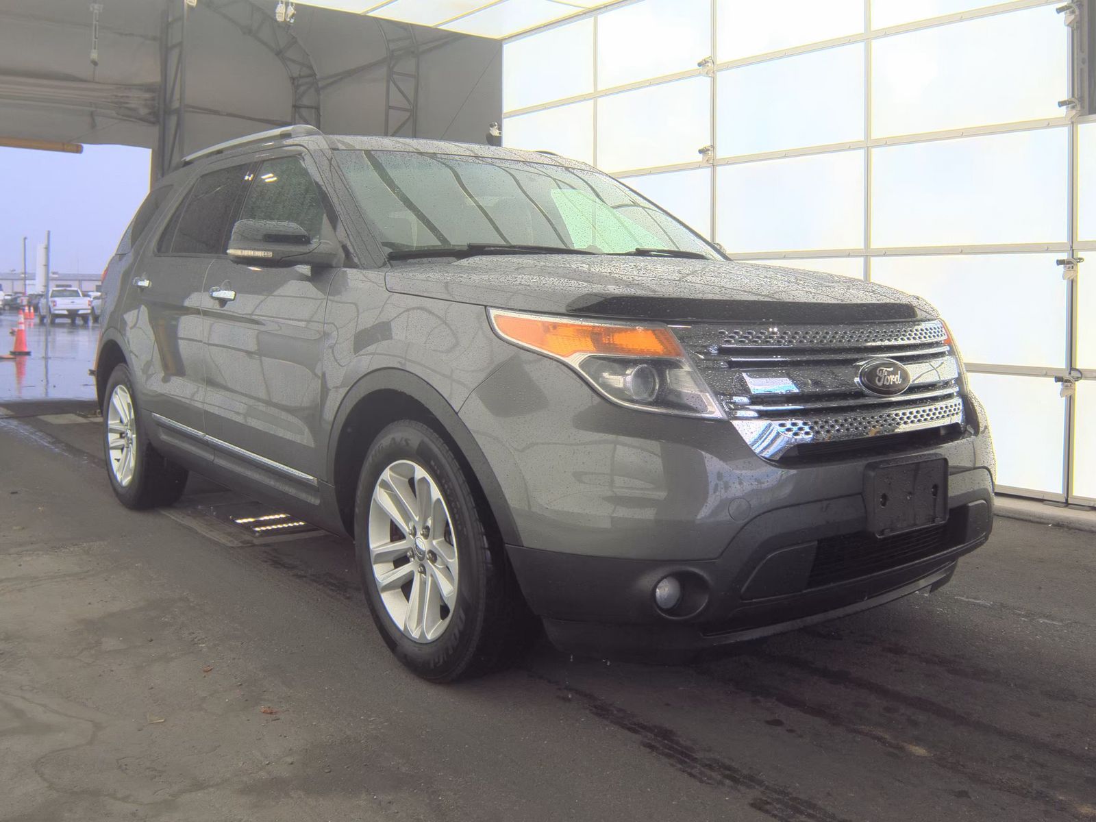 FORD EXPLORER - 4