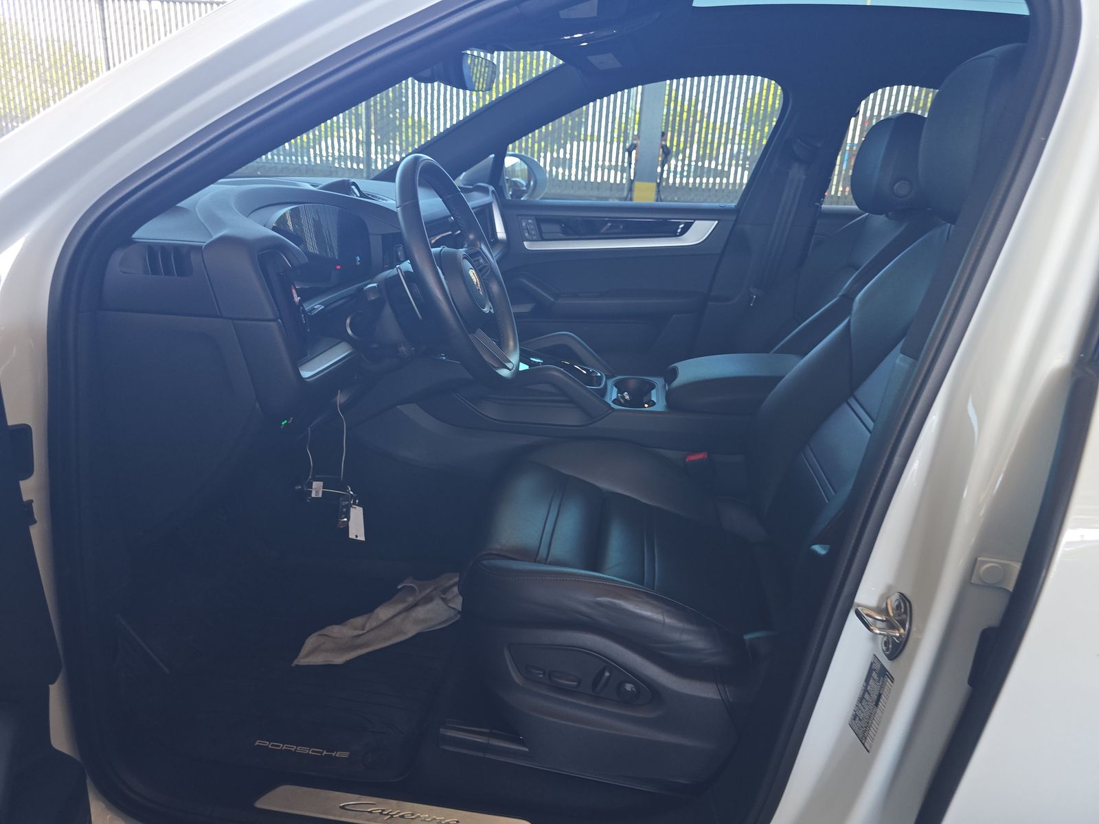 PORSCHE CAYENNE - 8