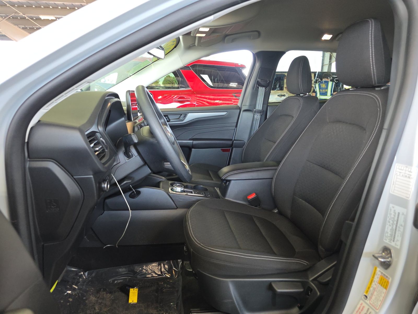 FORD ESCAPE - 8