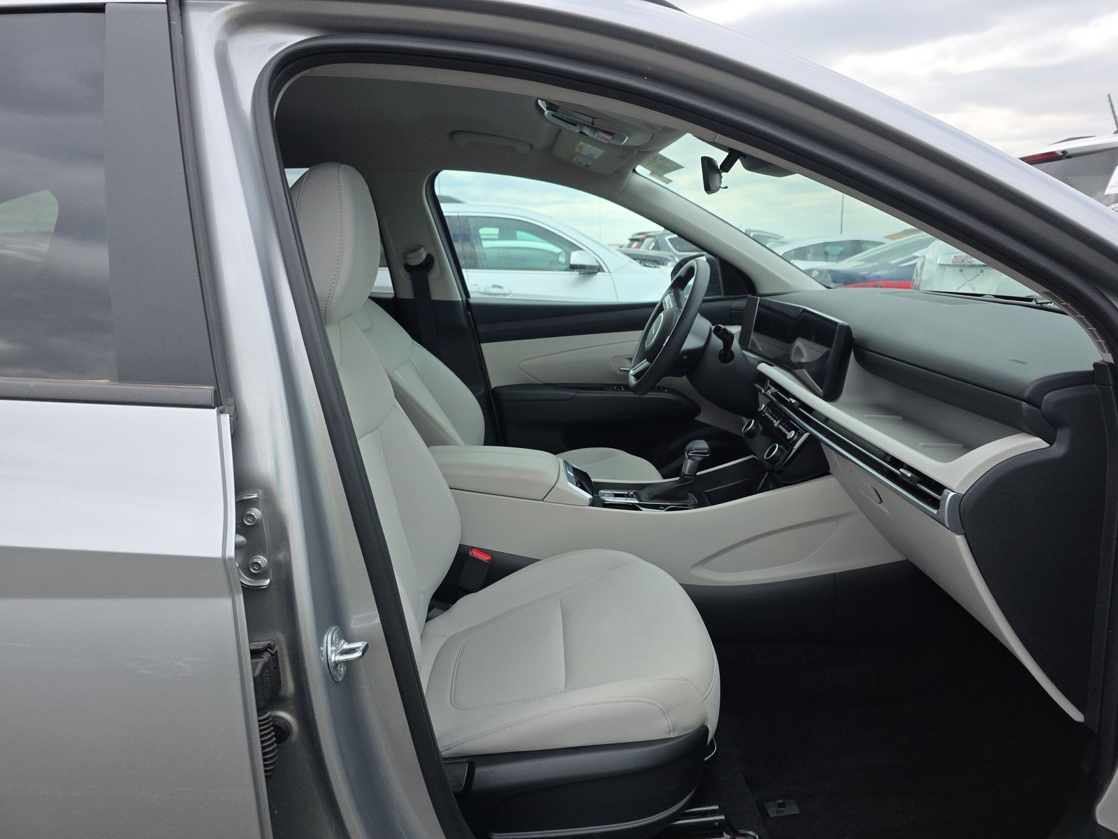 HYUNDAI TUCSON - 9