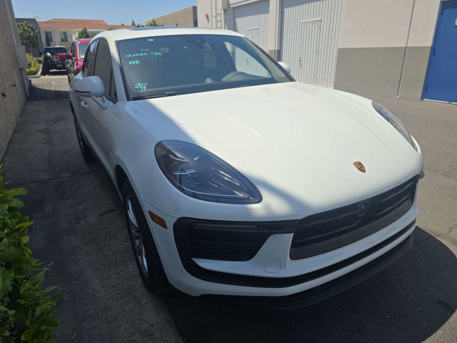 PORSCHE MACAN - 4