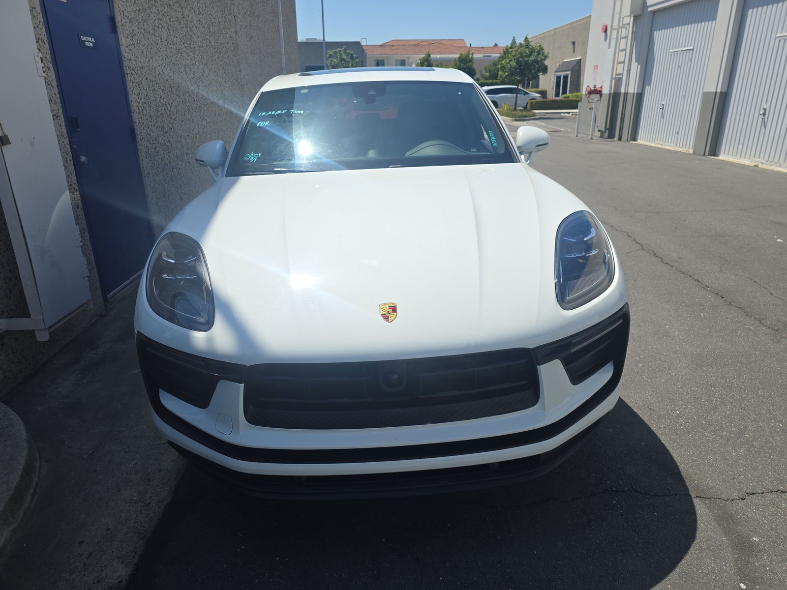 PORSCHE MACAN - 3