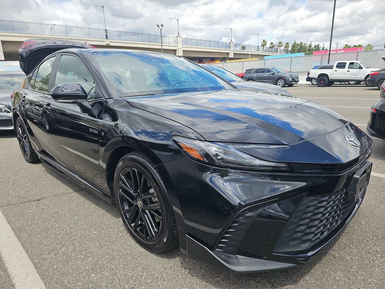 TOYOTA CAMRY - 4
