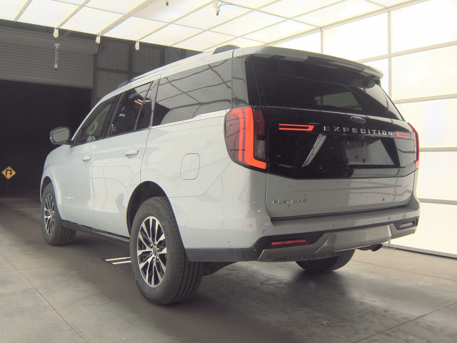 FORD EXPEDITION - 9