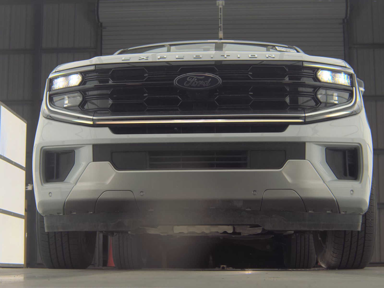 FORD EXPEDITION - 4
