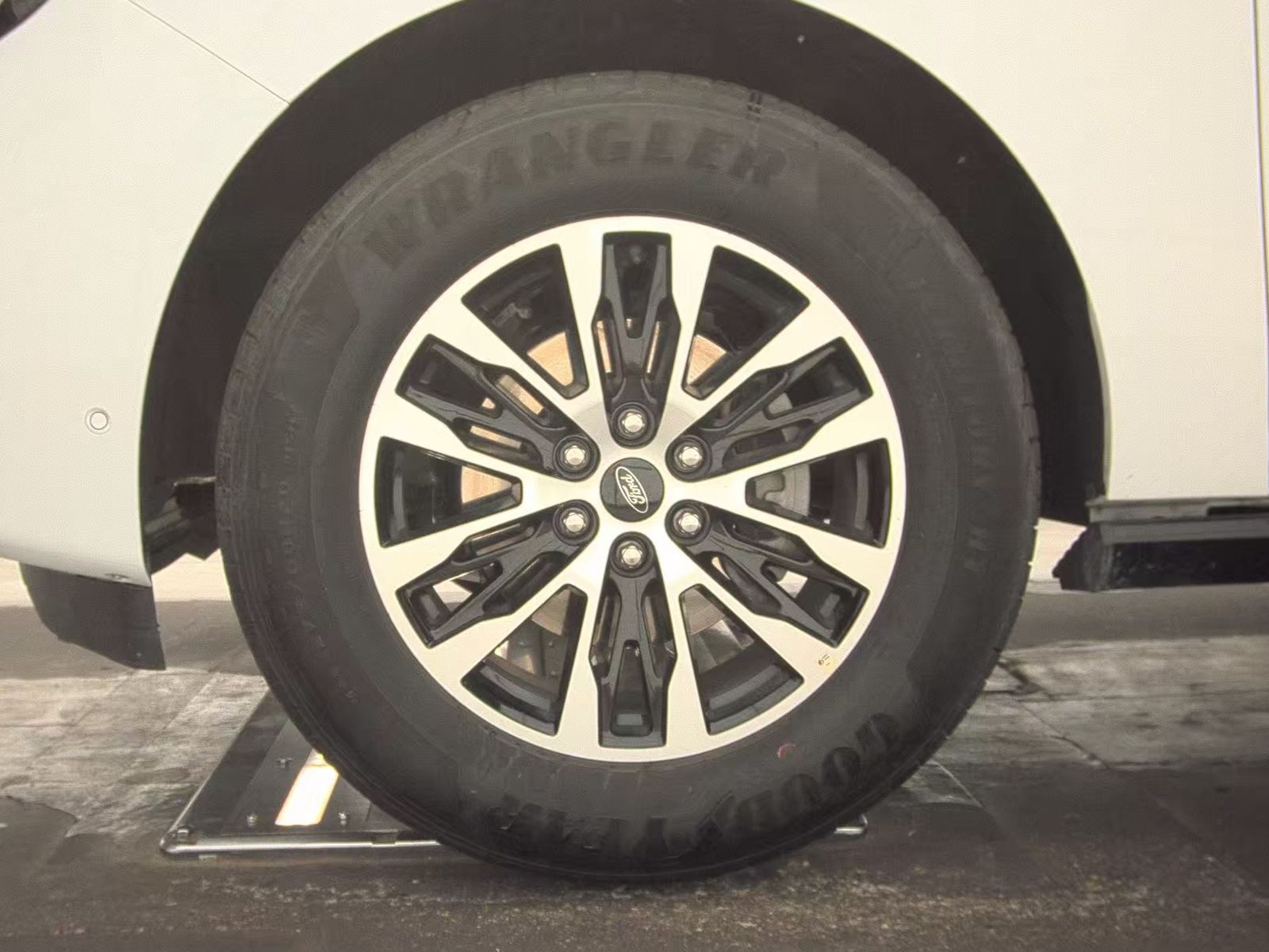 FORD EXPEDITION MAX - 10
