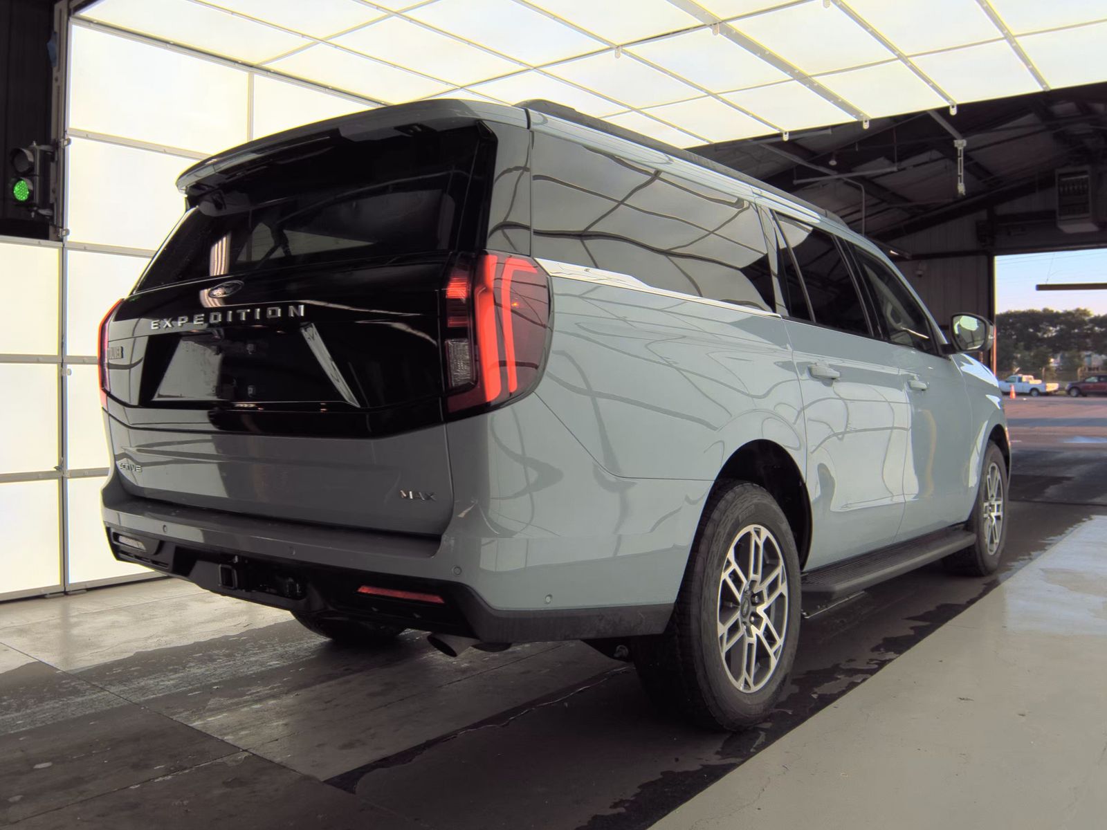 FORD EXPEDITION MAX - 5