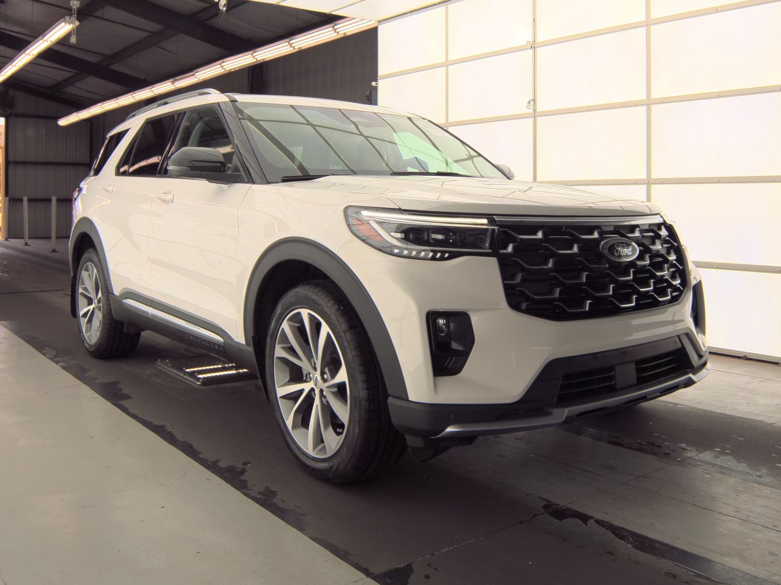FORD EXPLORER - 4