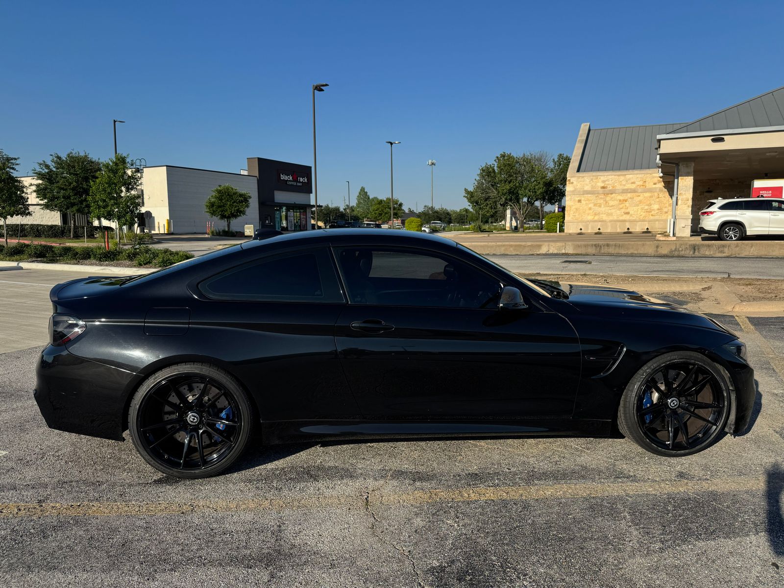 2016 BMW M4 Base photo 9