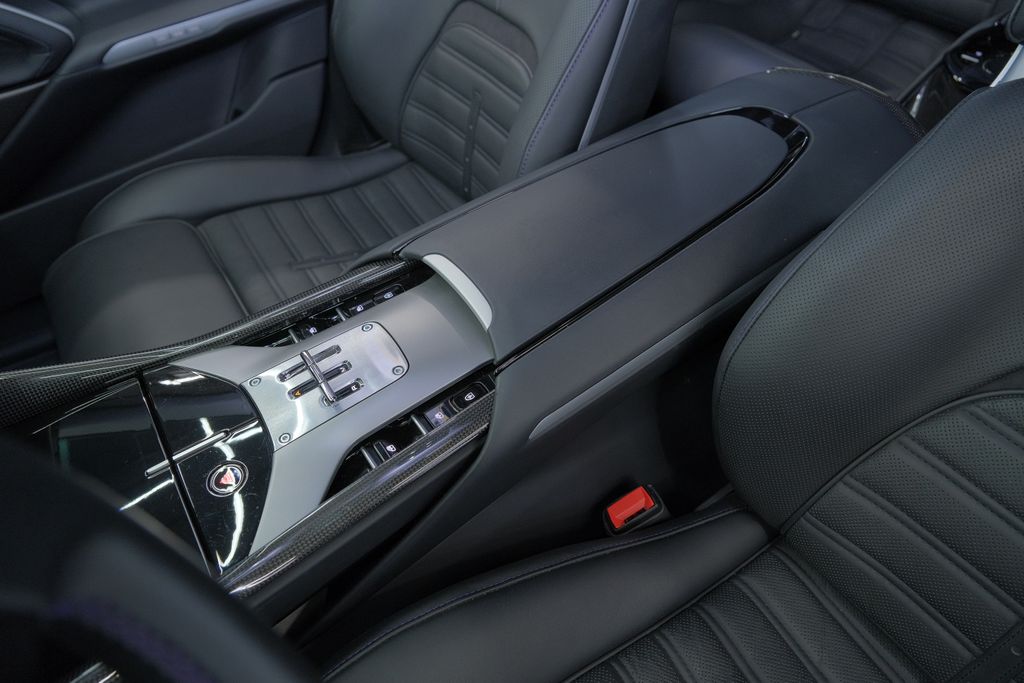 2024 Ferrari Purosangue Base AWD