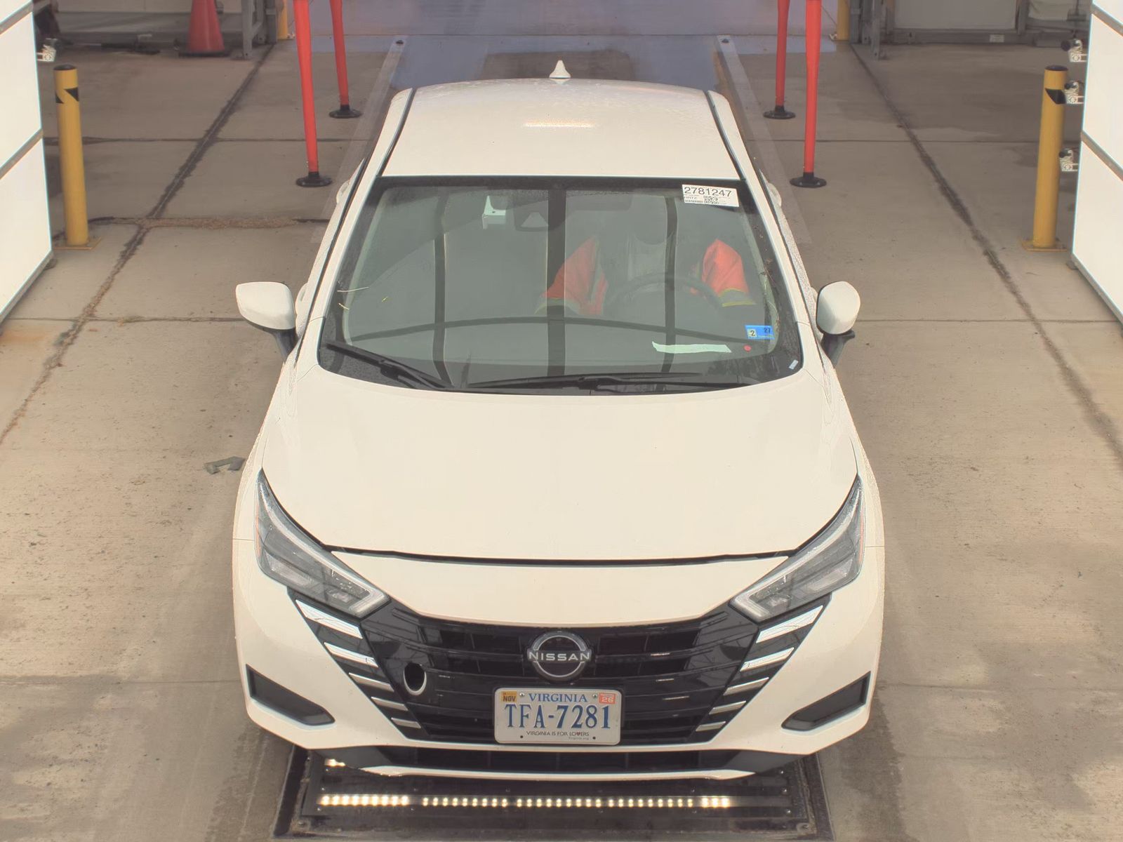 NISSAN VERSA - 3