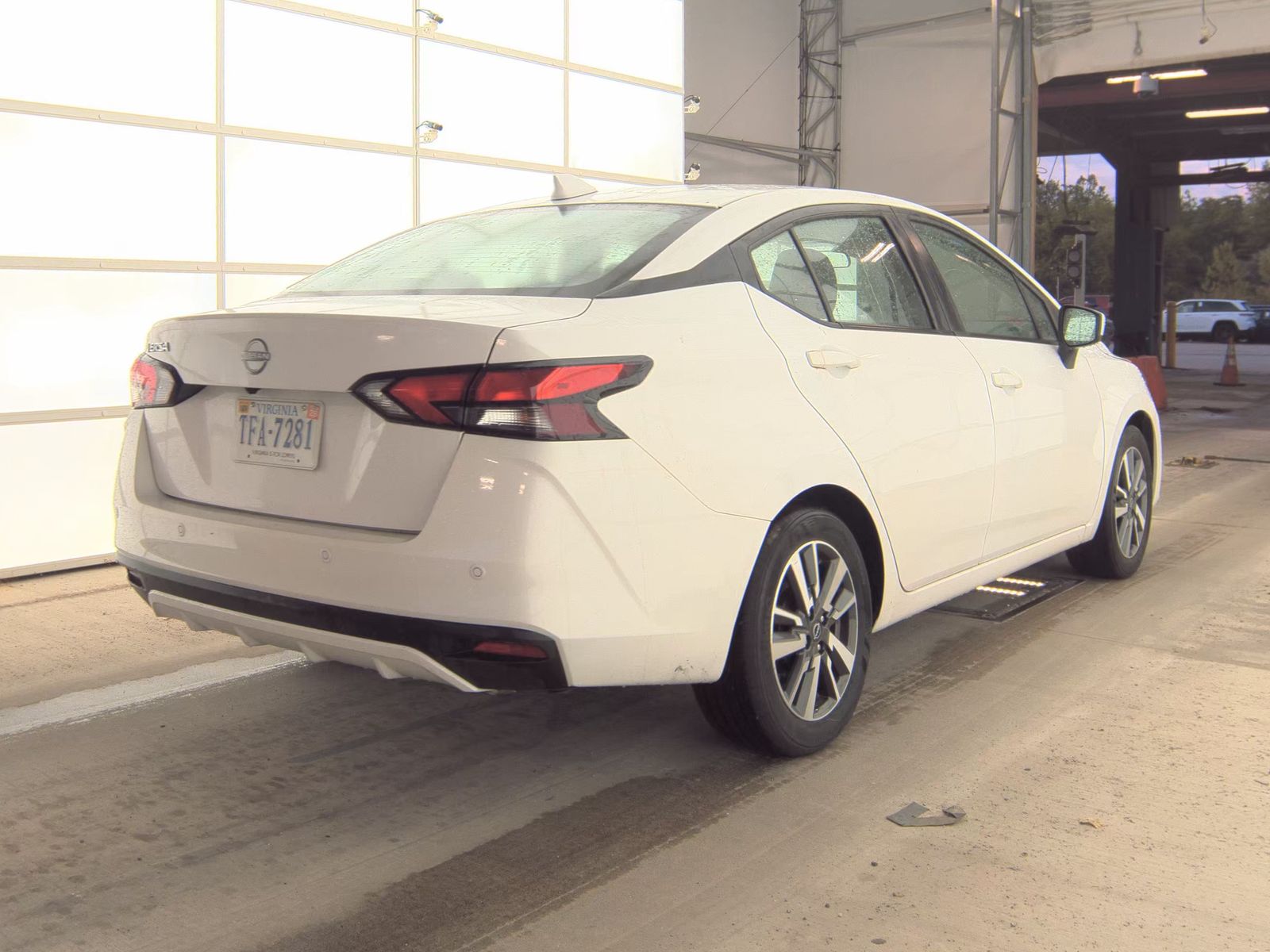 NISSAN VERSA - 6