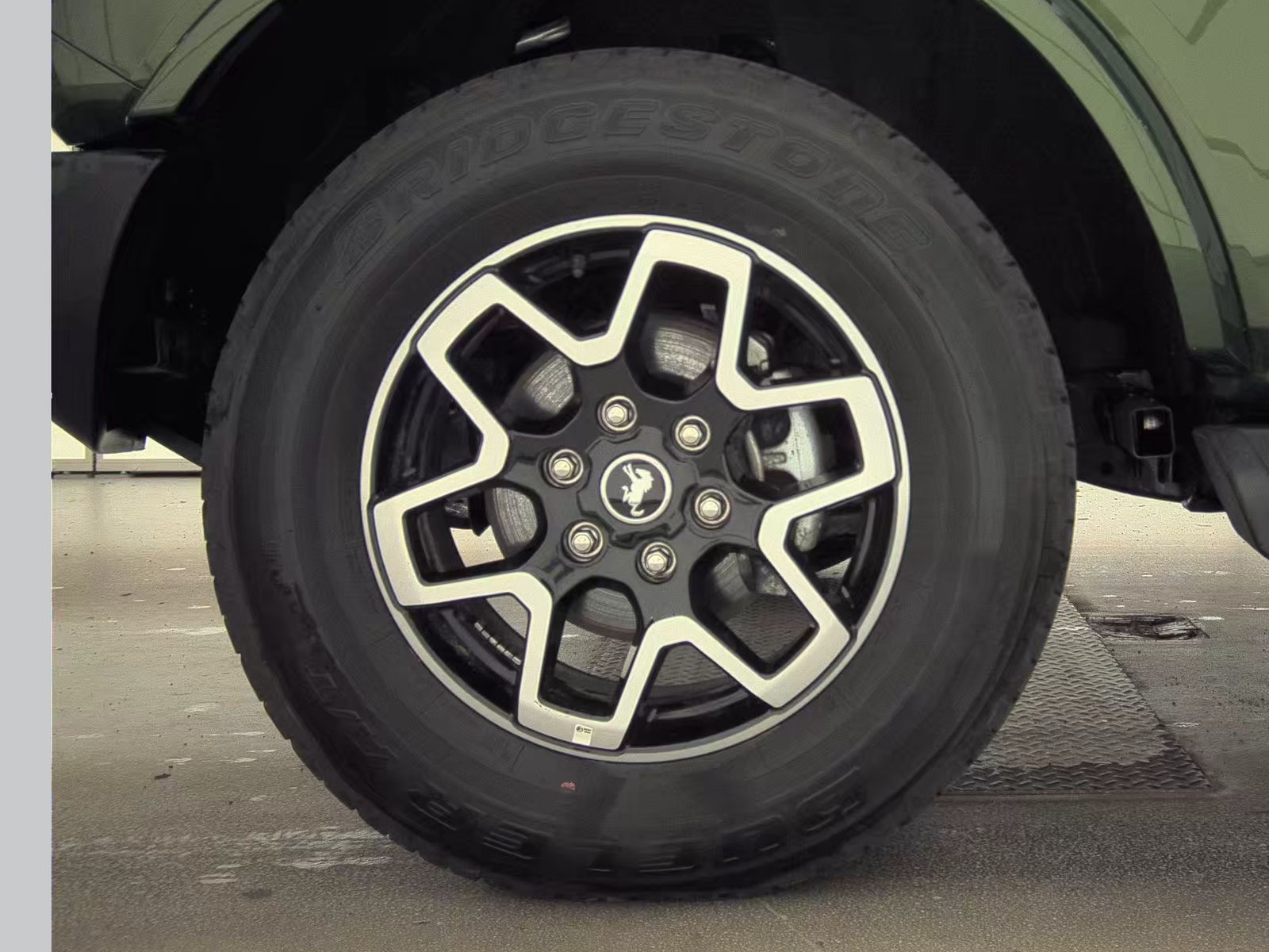 FORD BRONCO - 10