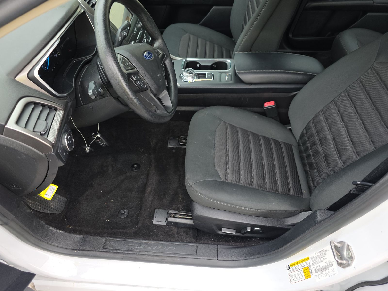 FORD FUSION - 8