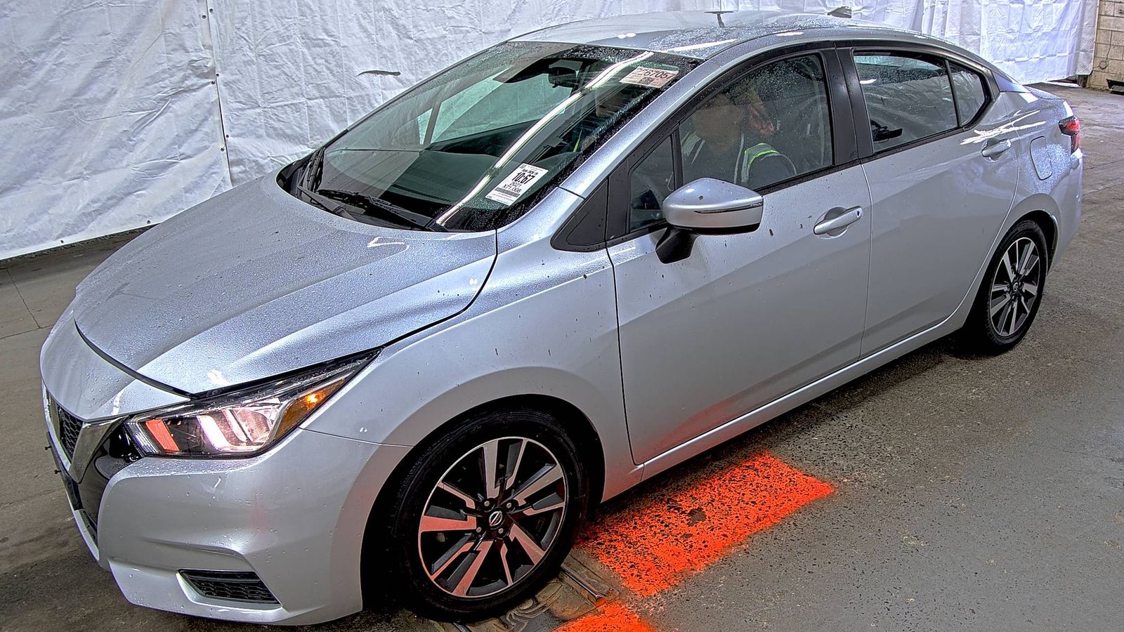 NISSAN VERSA - 1