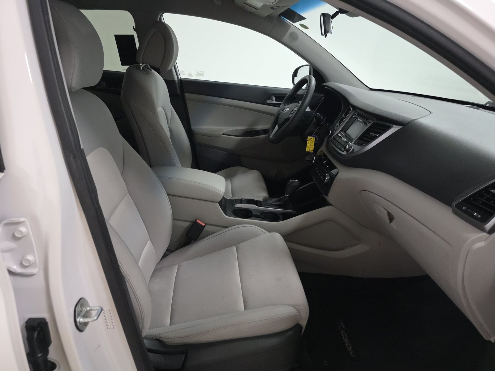 HYUNDAI TUCSON - 9