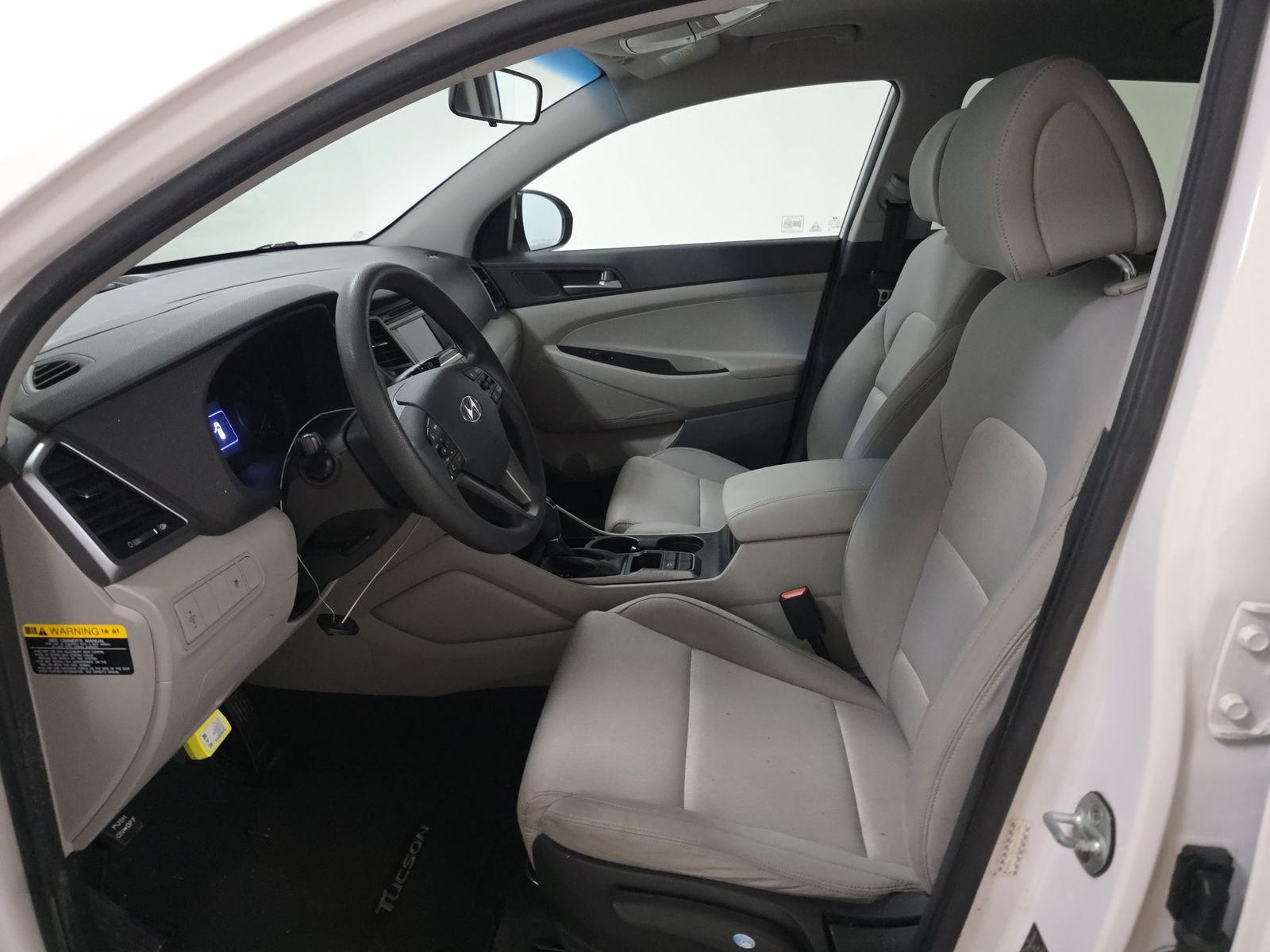 HYUNDAI TUCSON - 8